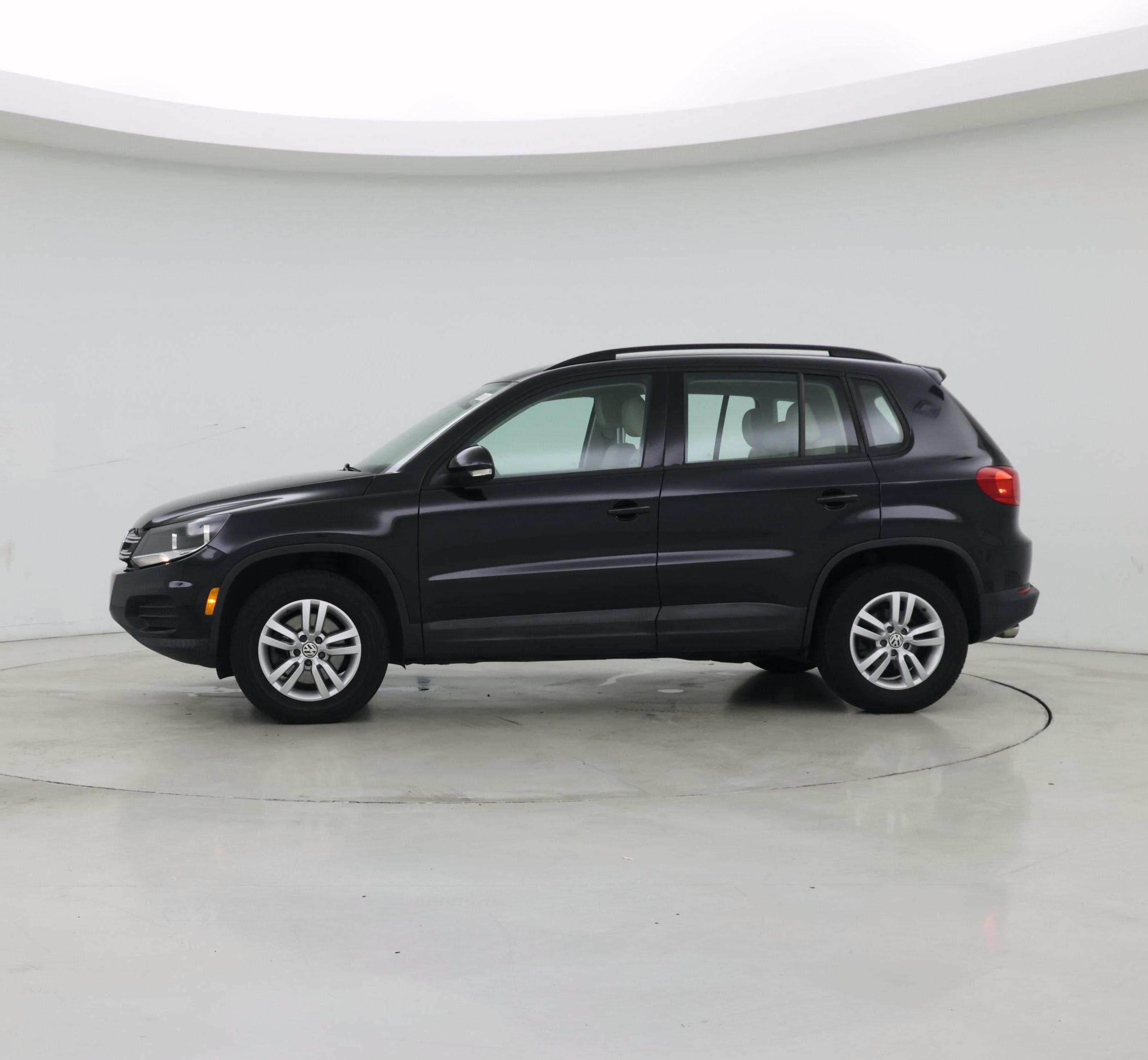 Thumbnail: 2016 Volkswagen Tiguan - 3