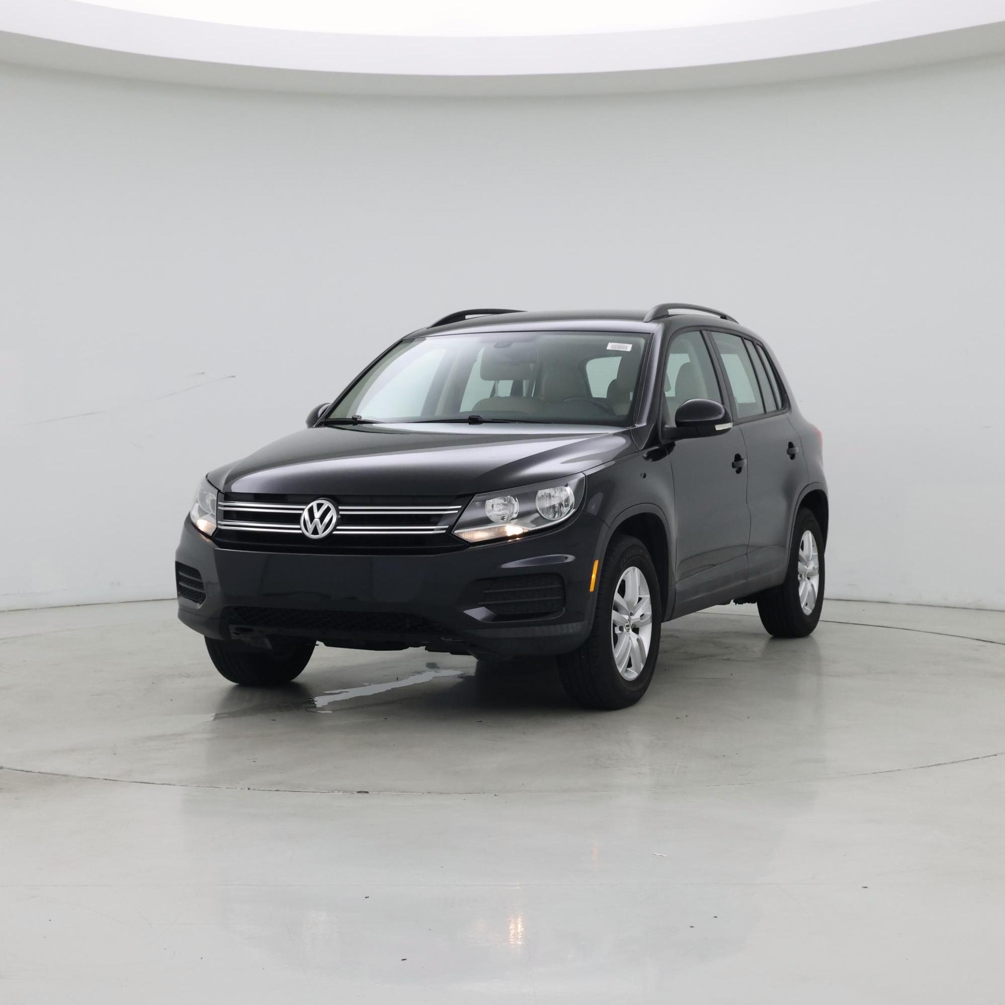 Thumbnail: 2016 Volkswagen Tiguan - 4