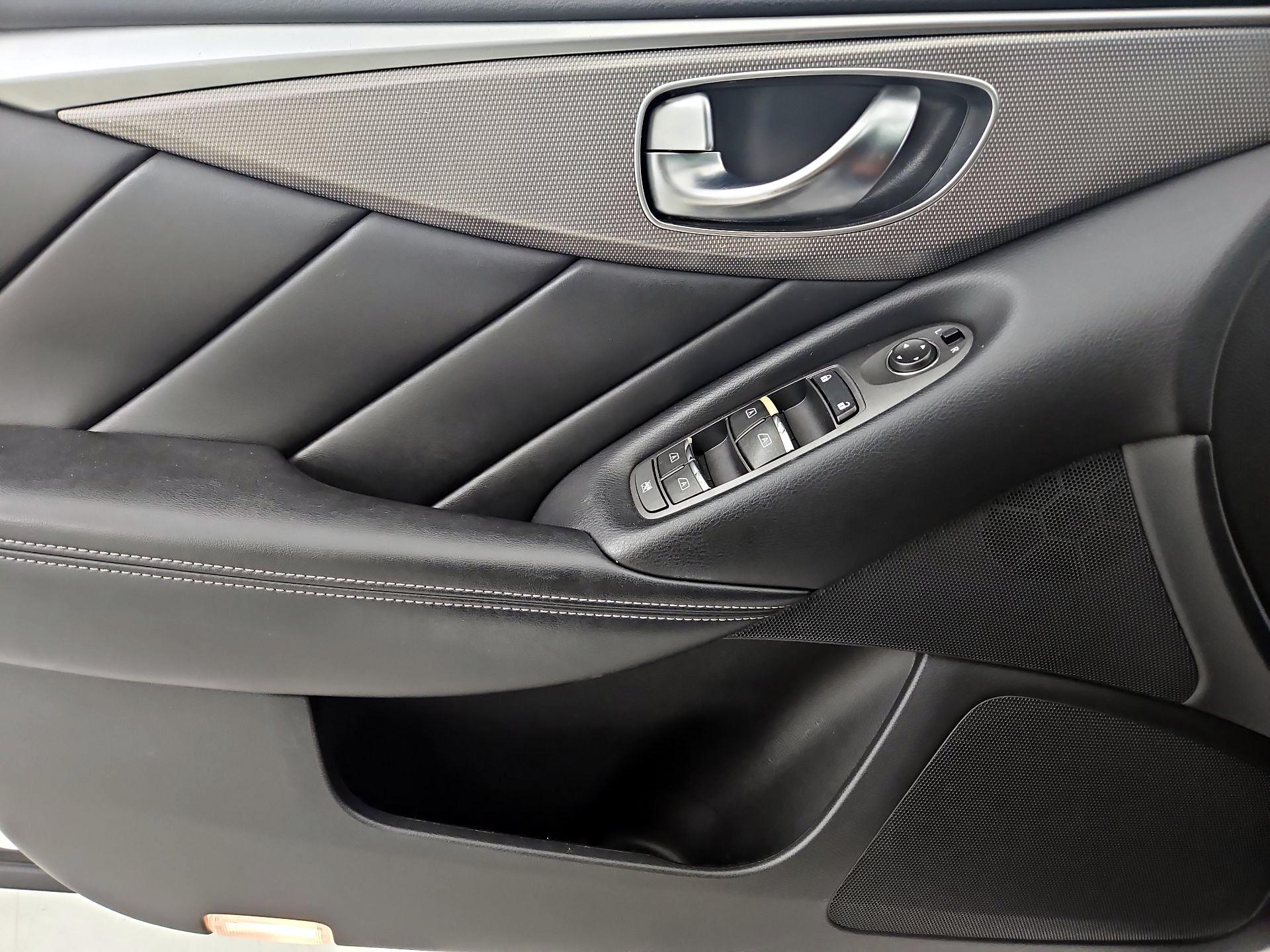 Thumbnail: 2015 INFINITI Q50 - 12