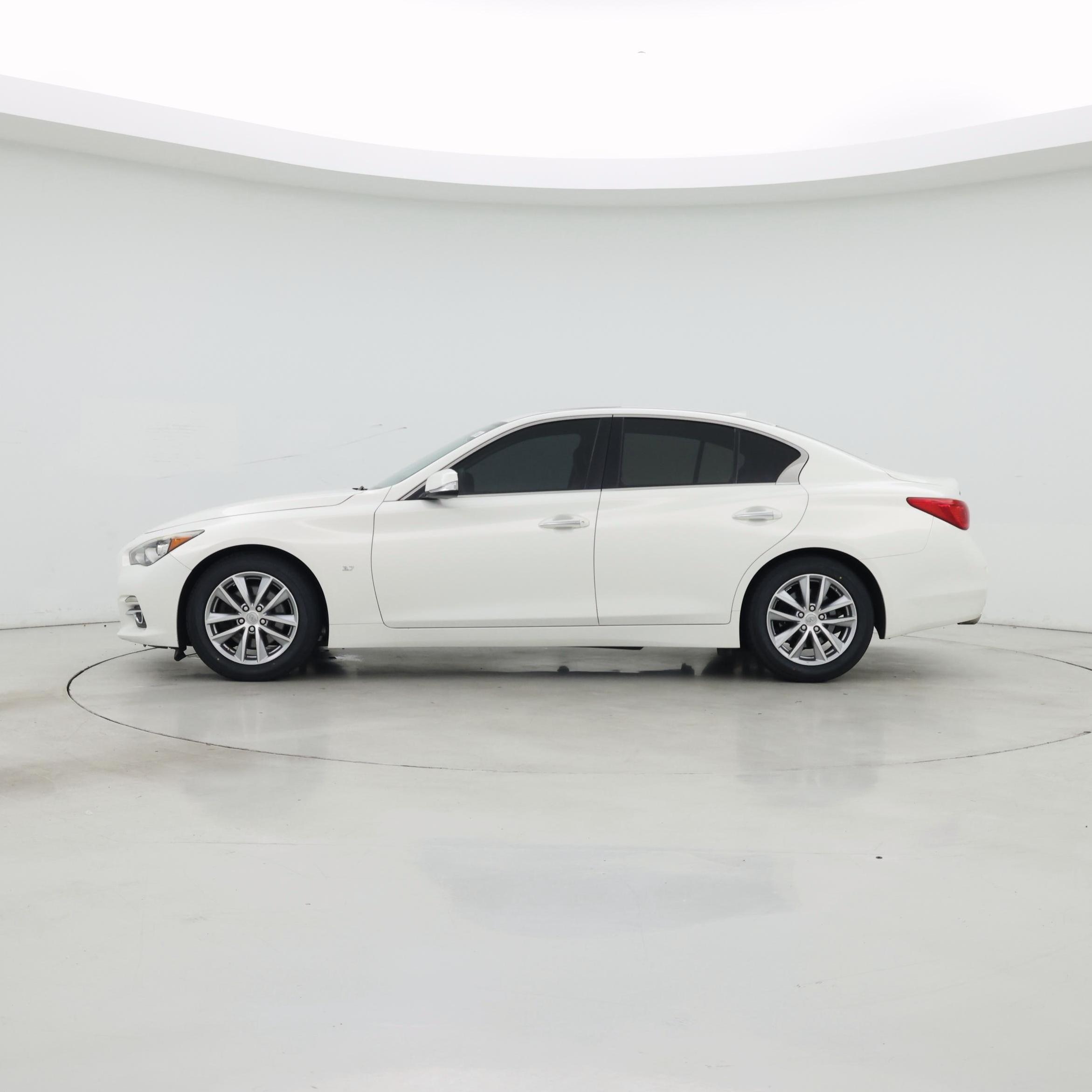 Thumbnail: 2015 INFINITI Q50 - 3