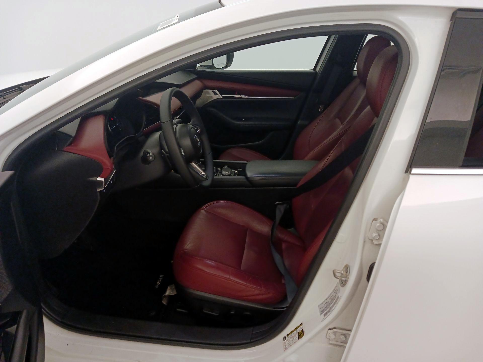 Thumbnail: 2022 Mazda Mazda3 - 11