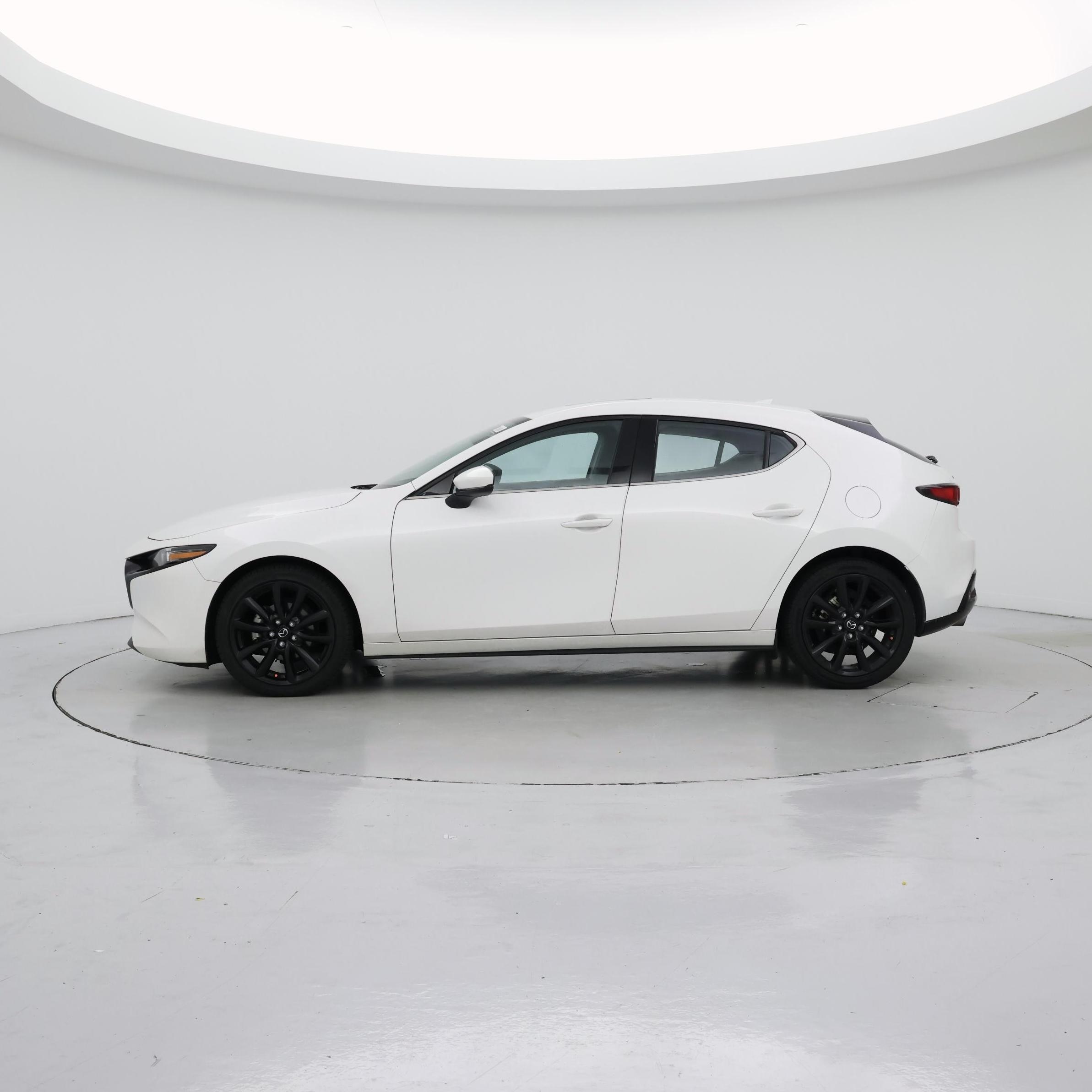 Thumbnail: 2022 Mazda Mazda3 - 3