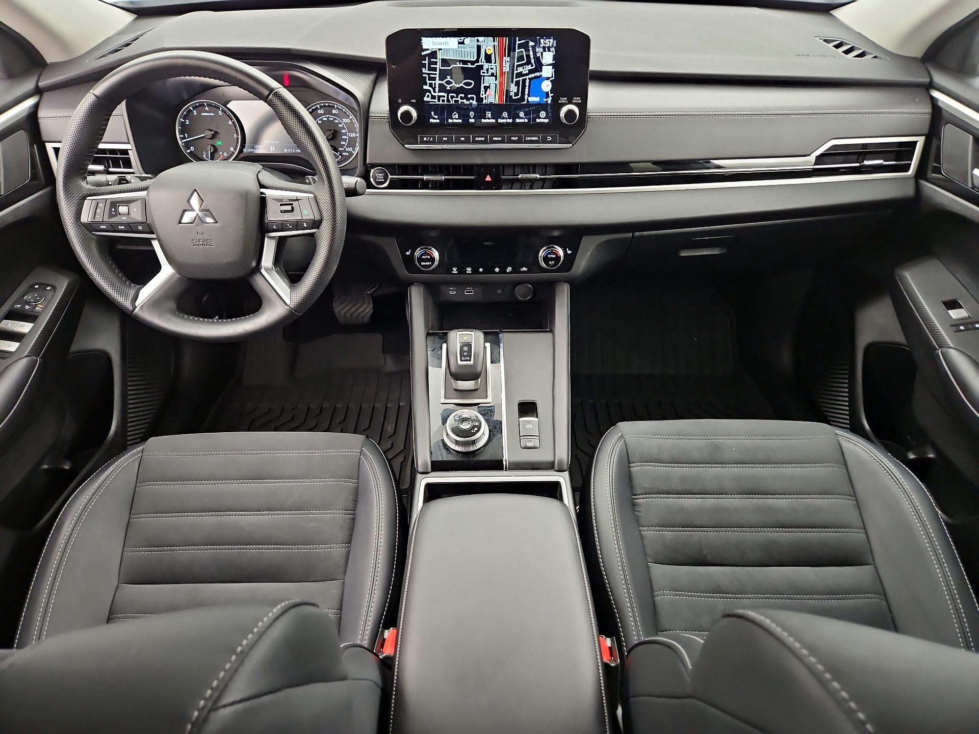 Thumbnail: 2024 Mitsubishi Outlander - 9