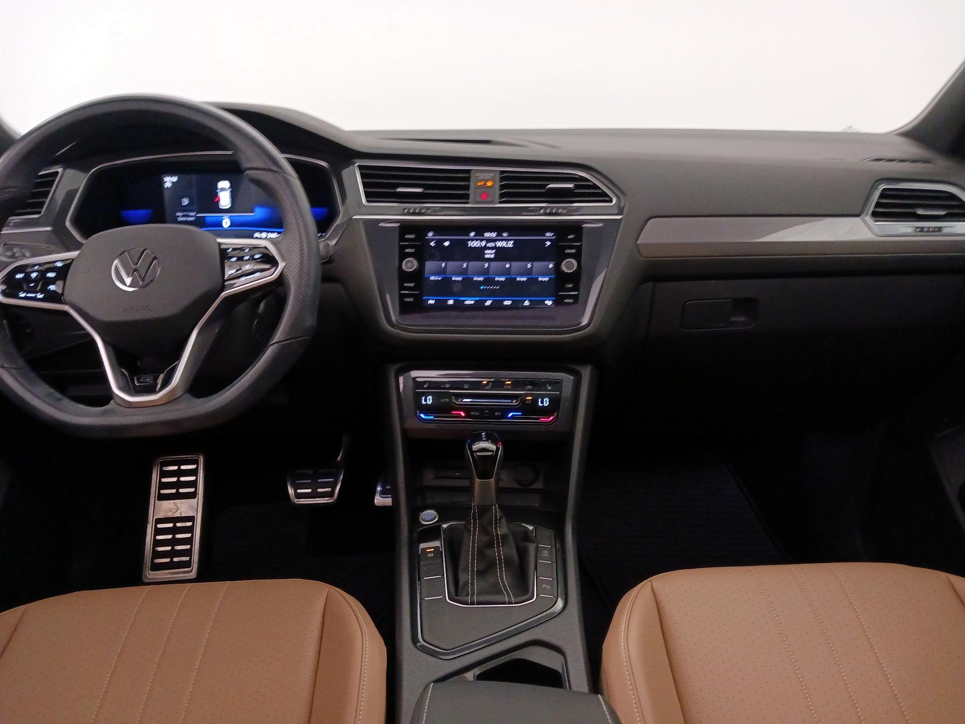 Thumbnail: 2023 Volkswagen Tiguan - 9