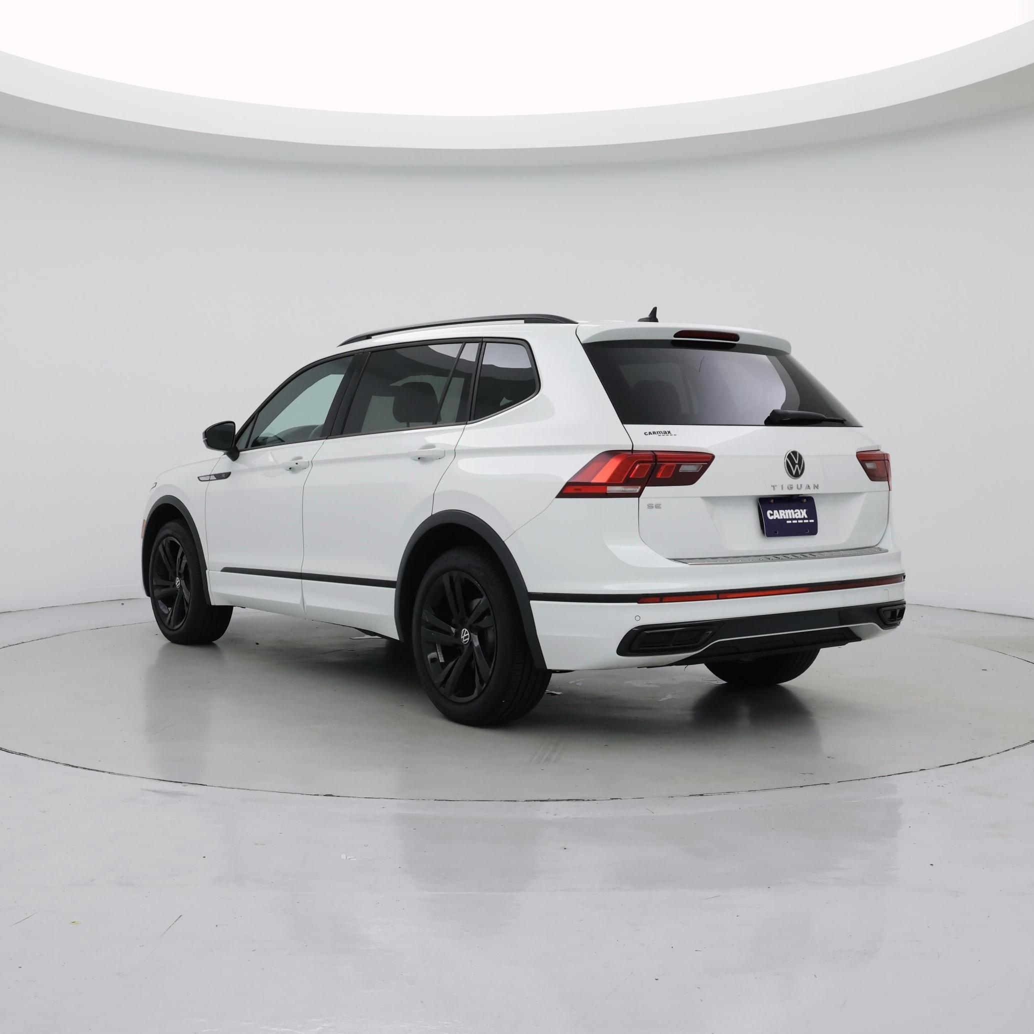 Thumbnail: 2023 Volkswagen Tiguan - 2