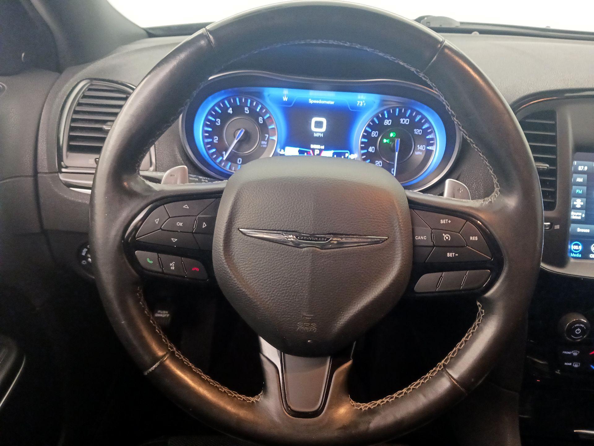 Thumbnail: 2020 Chrysler 300 - 10