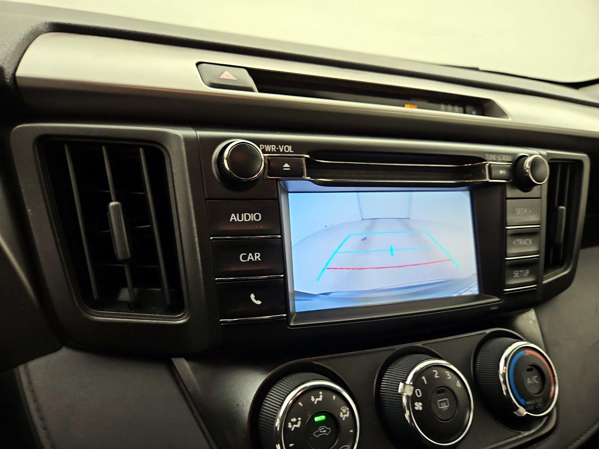 Thumbnail: 2018 Toyota RAV4 - 14