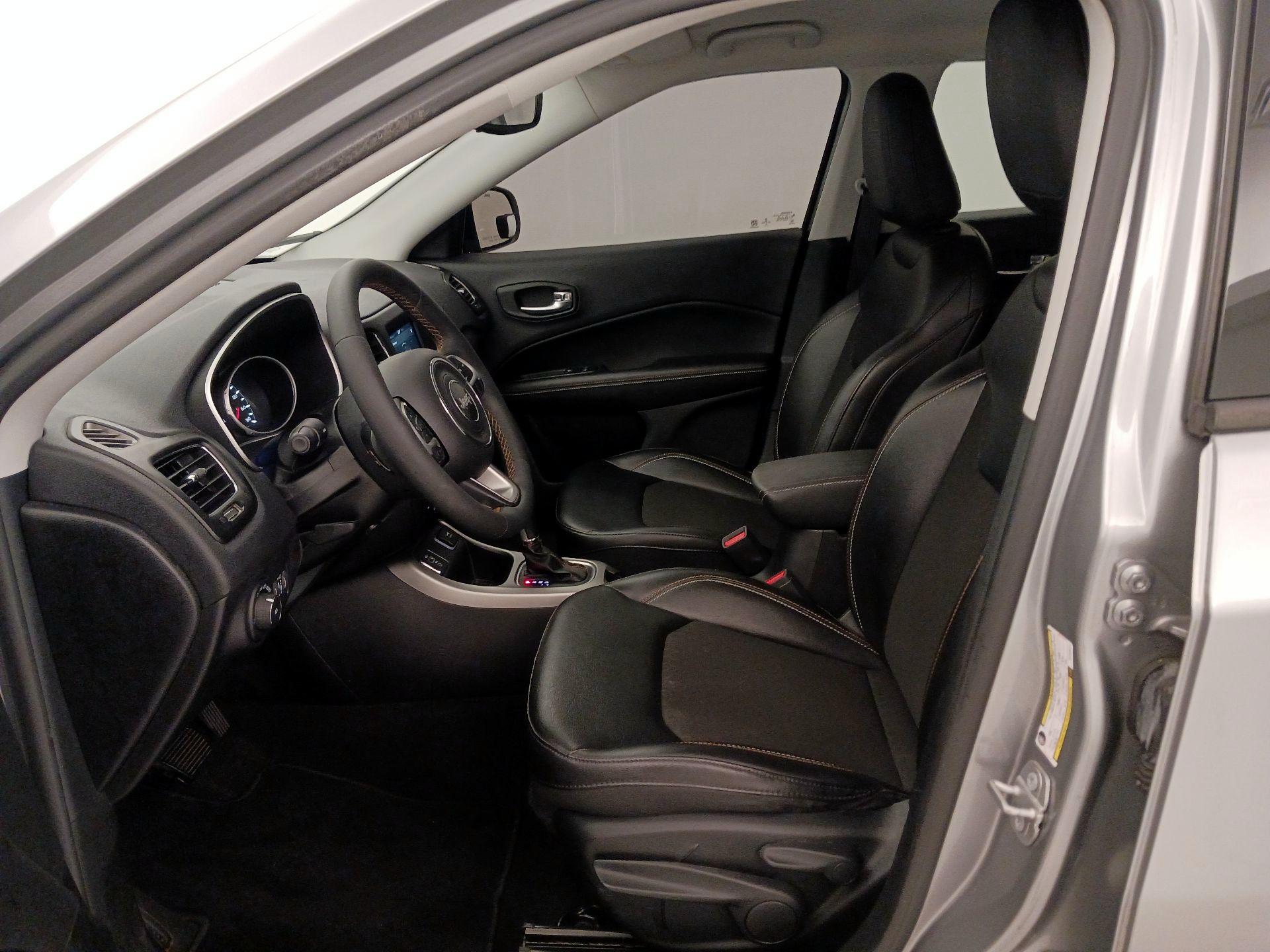 Thumbnail: 2021 Jeep Compass - 11