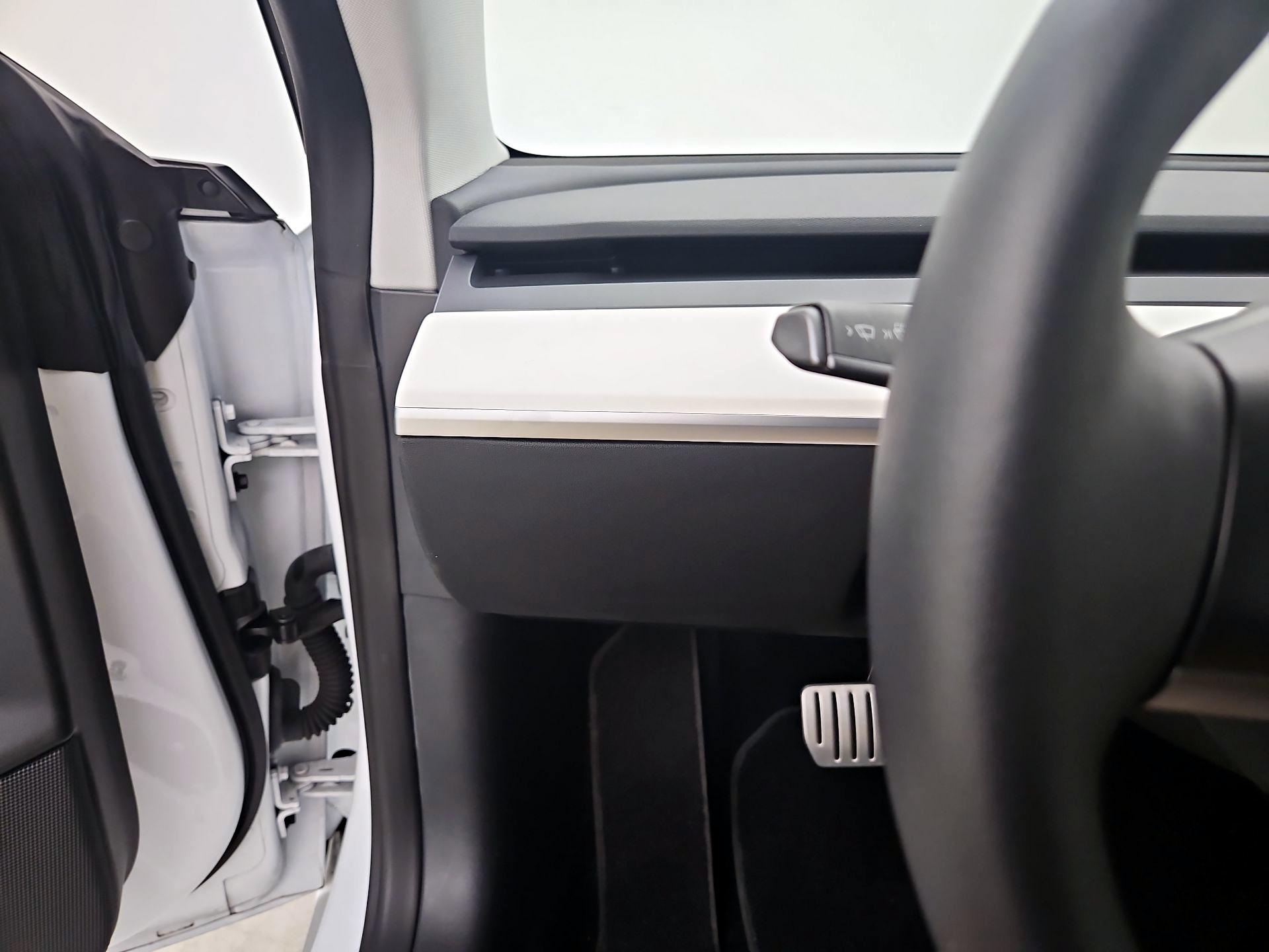 Thumbnail: 2022 Tesla Model 3 - 13