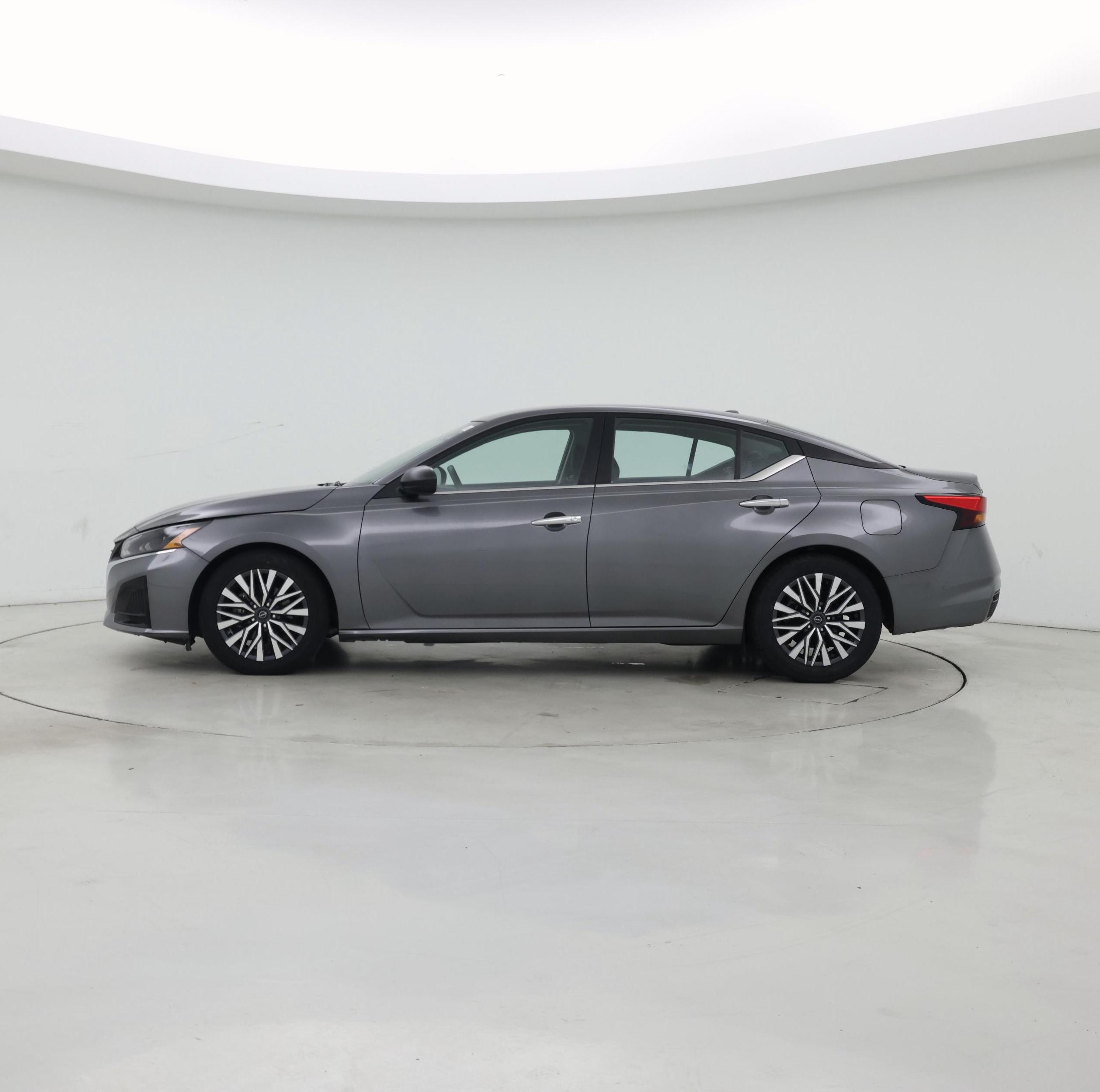 Thumbnail: 2024 Nissan Altima - 3