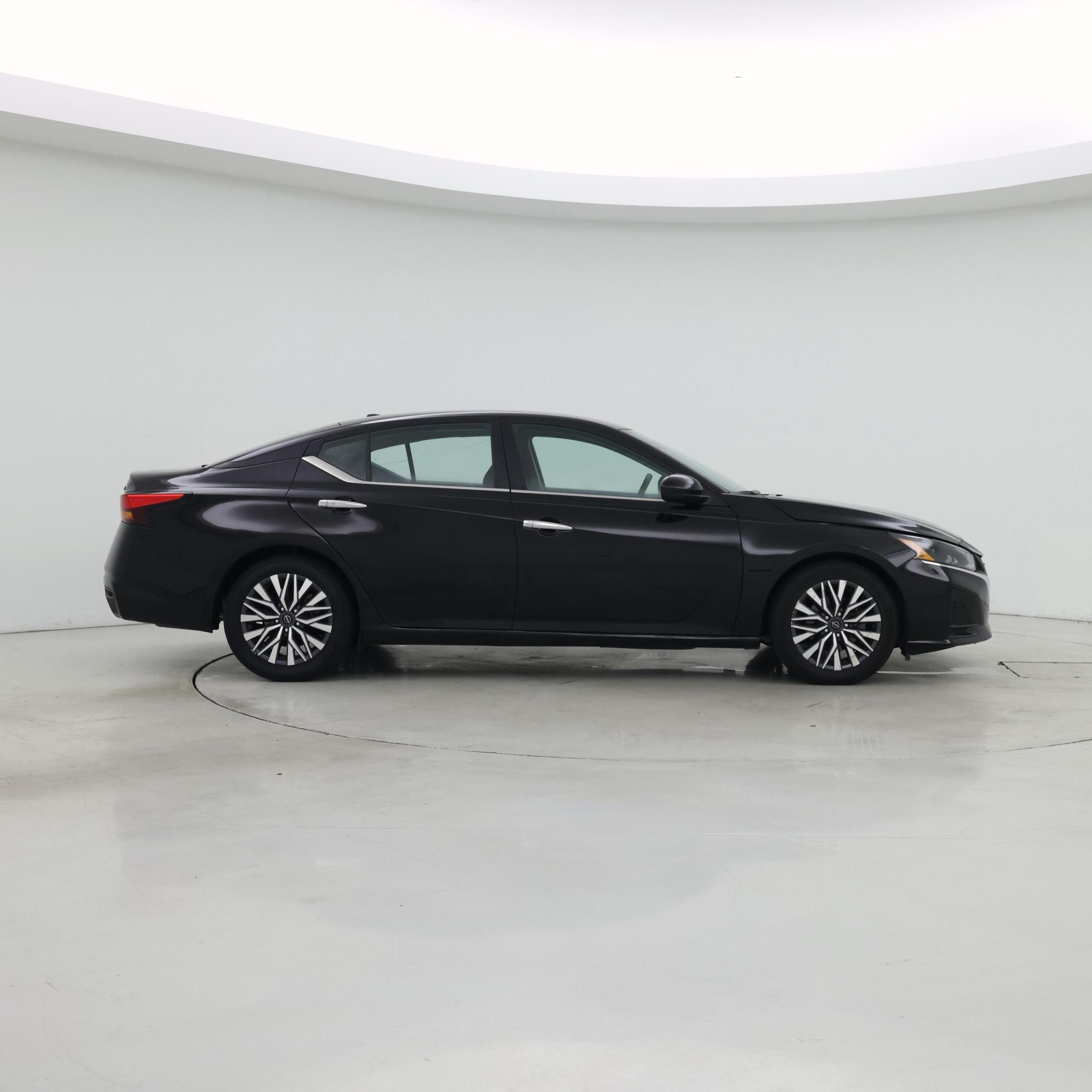 Thumbnail: 2024 Nissan Altima - 7