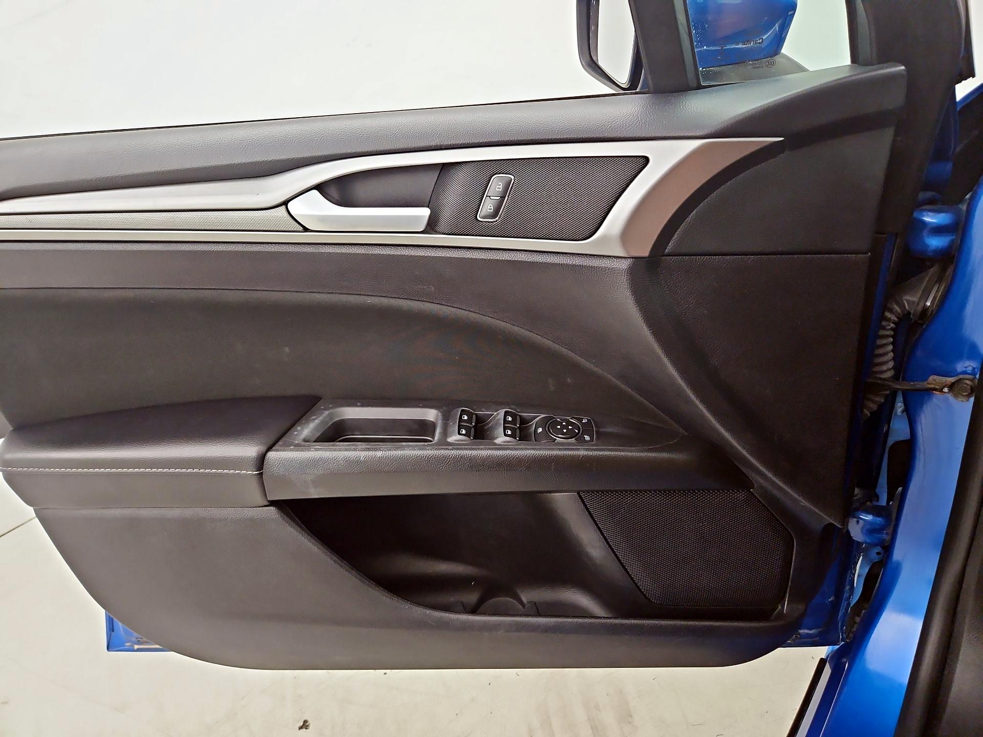 Thumbnail: 2019 Ford Fusion - 12