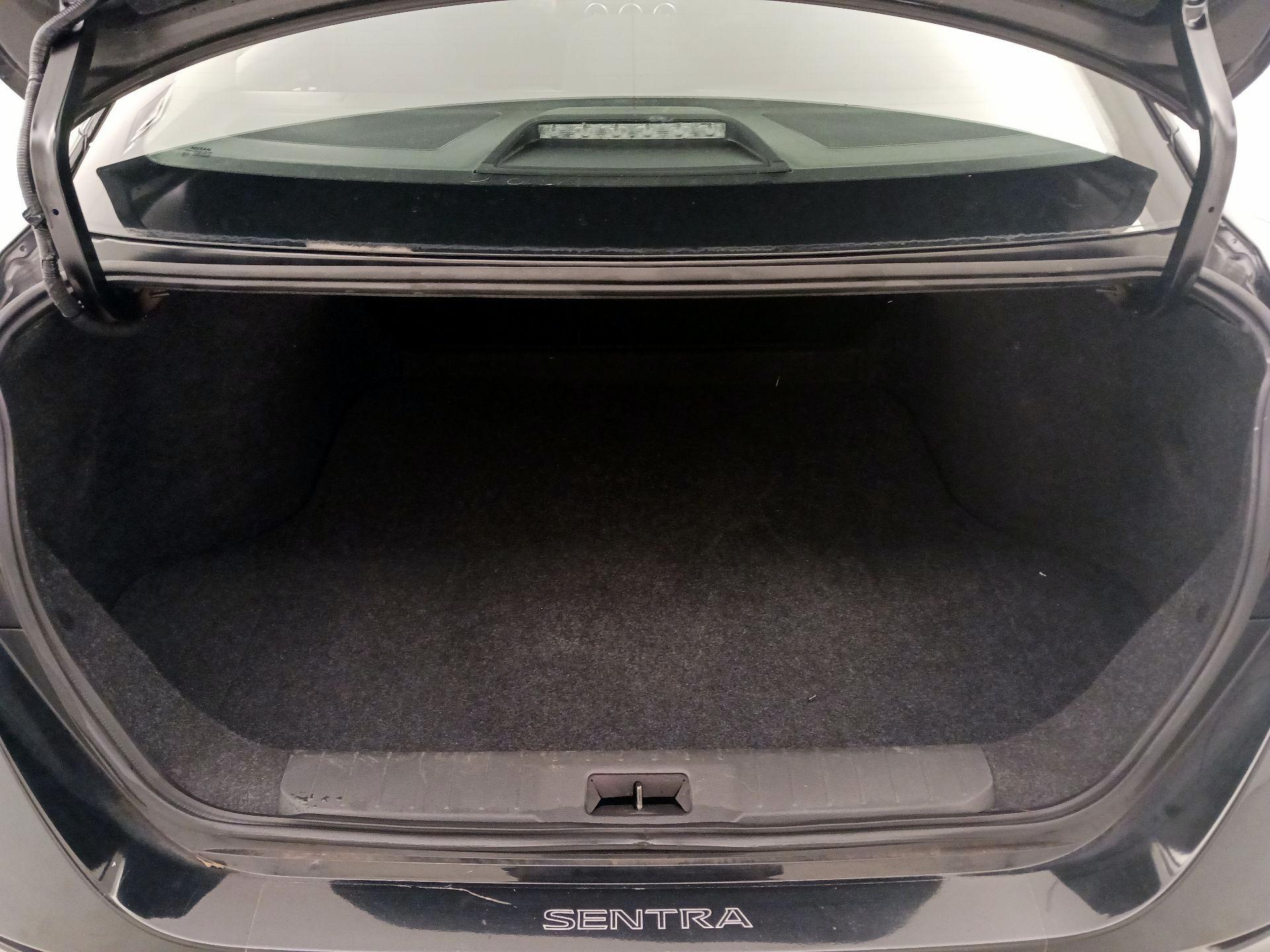 Thumbnail: 2021 Nissan Sentra - 20