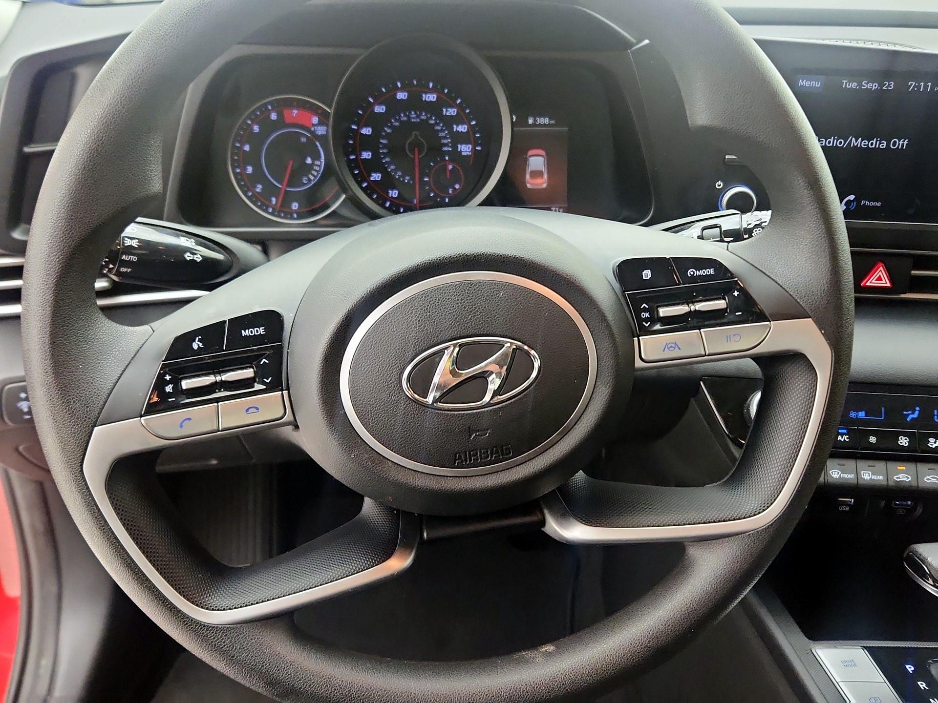 Thumbnail: 2023 Hyundai Elantra - 10