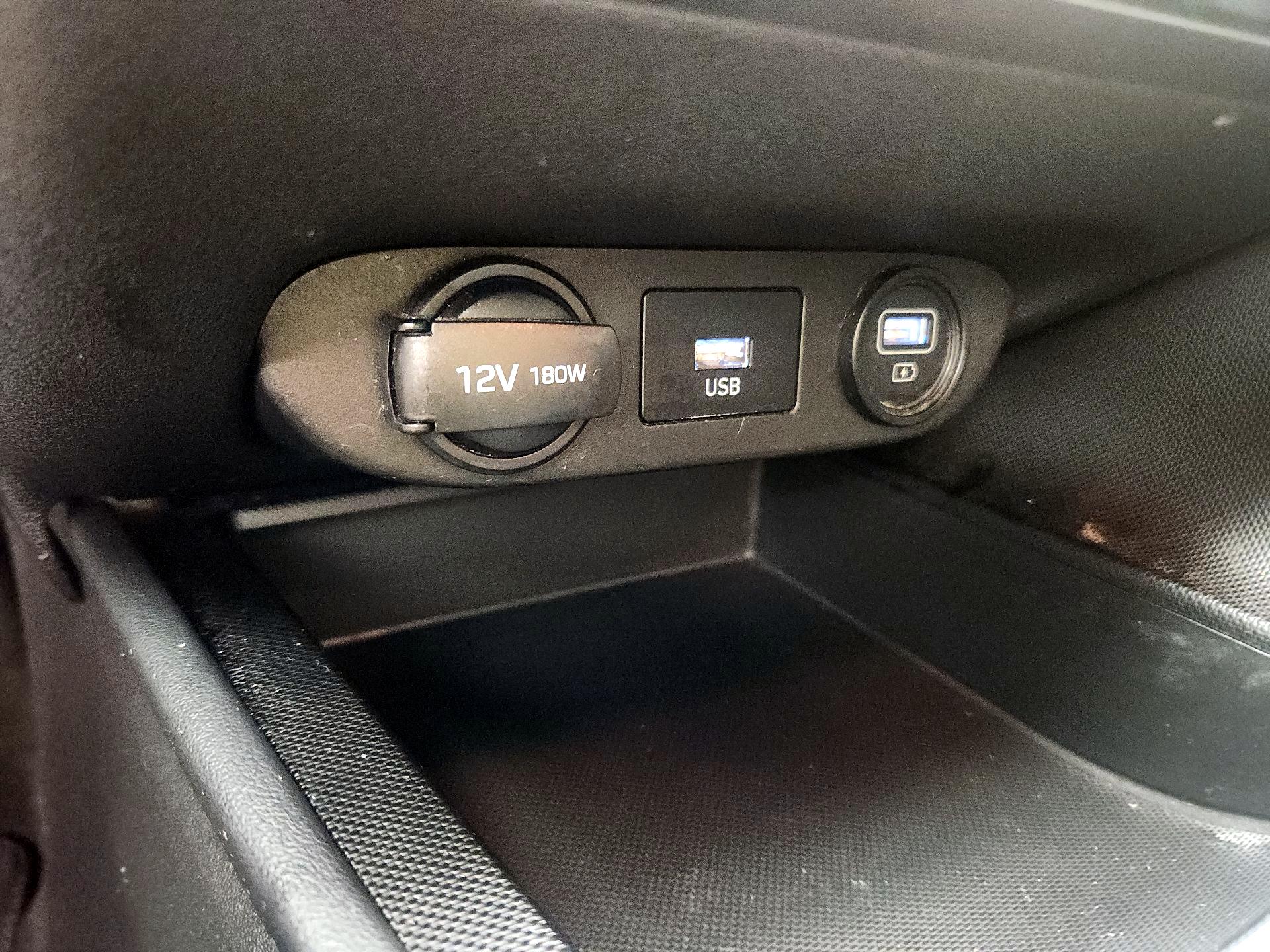 Thumbnail: 2023 Hyundai Elantra - 18