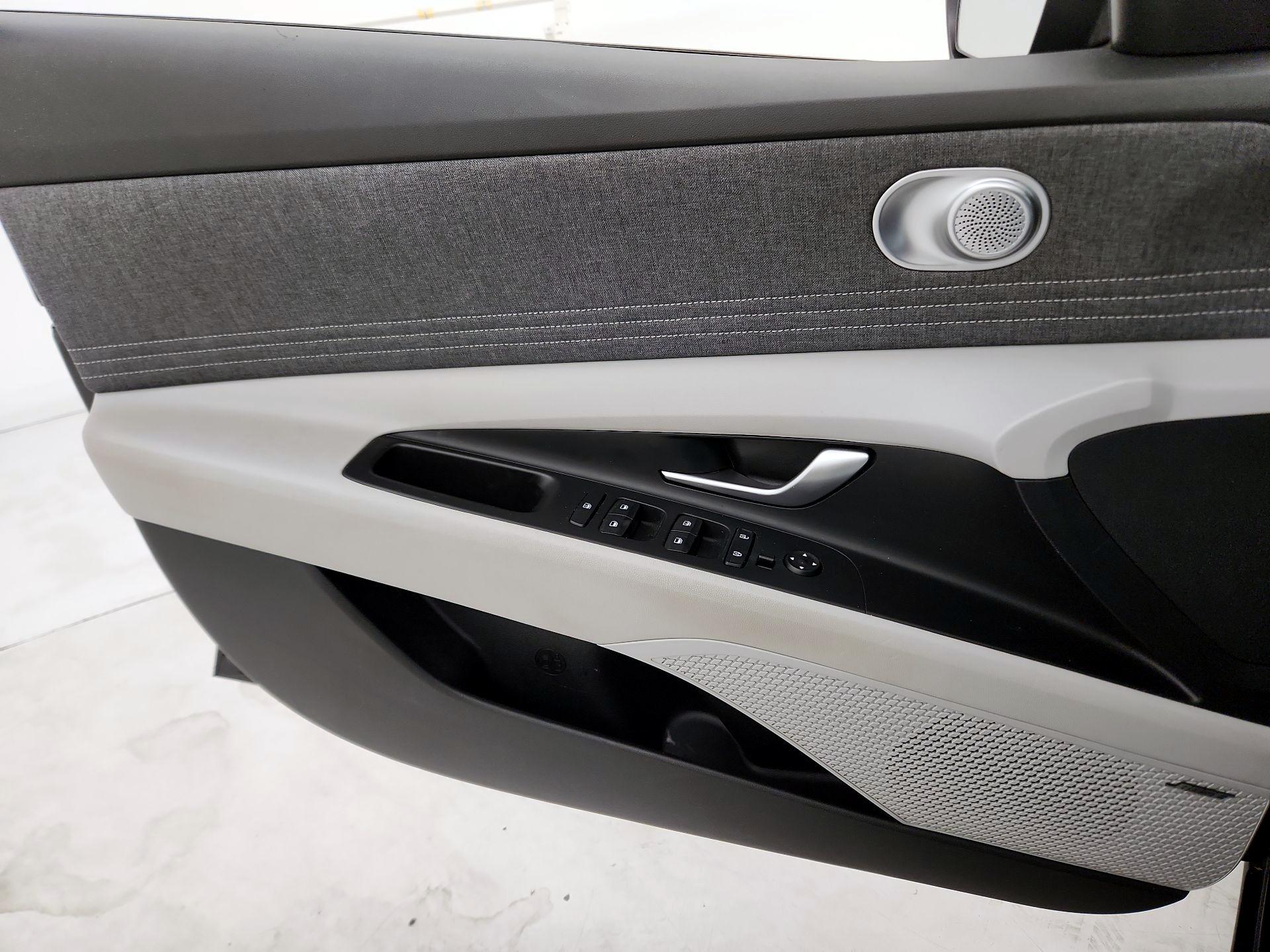 Thumbnail: 2023 Hyundai Elantra - 12