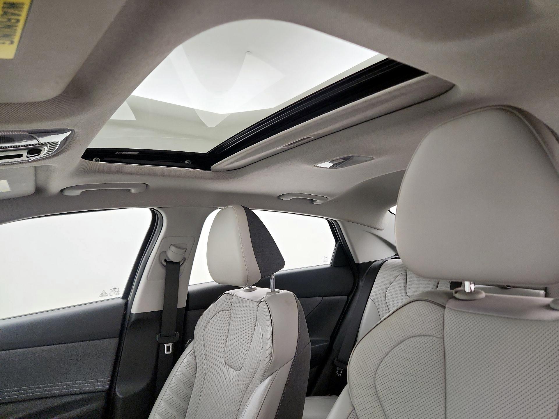 Thumbnail: 2023 Hyundai Elantra - 20