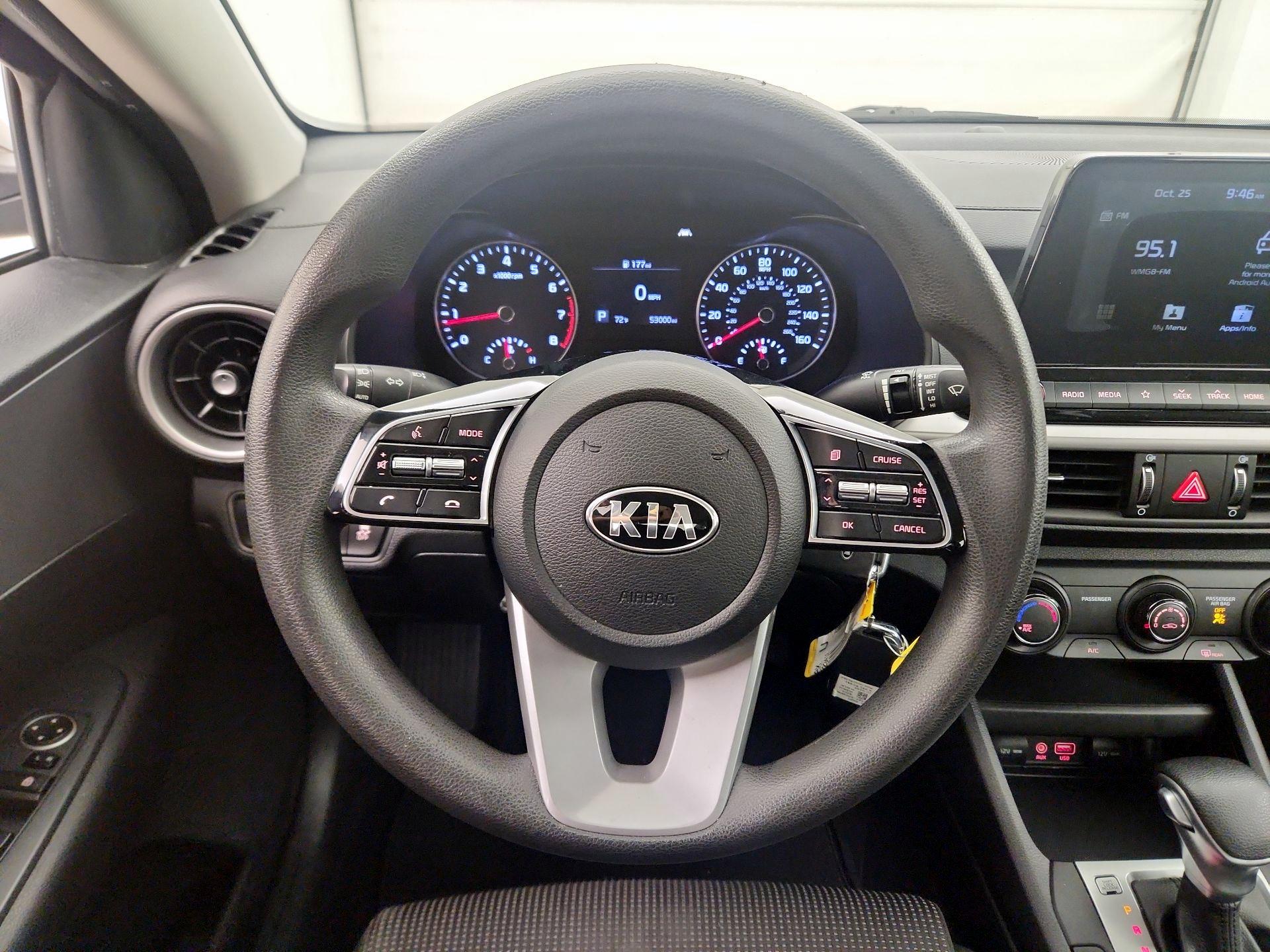 Thumbnail: 2020 Kia Forte - 10