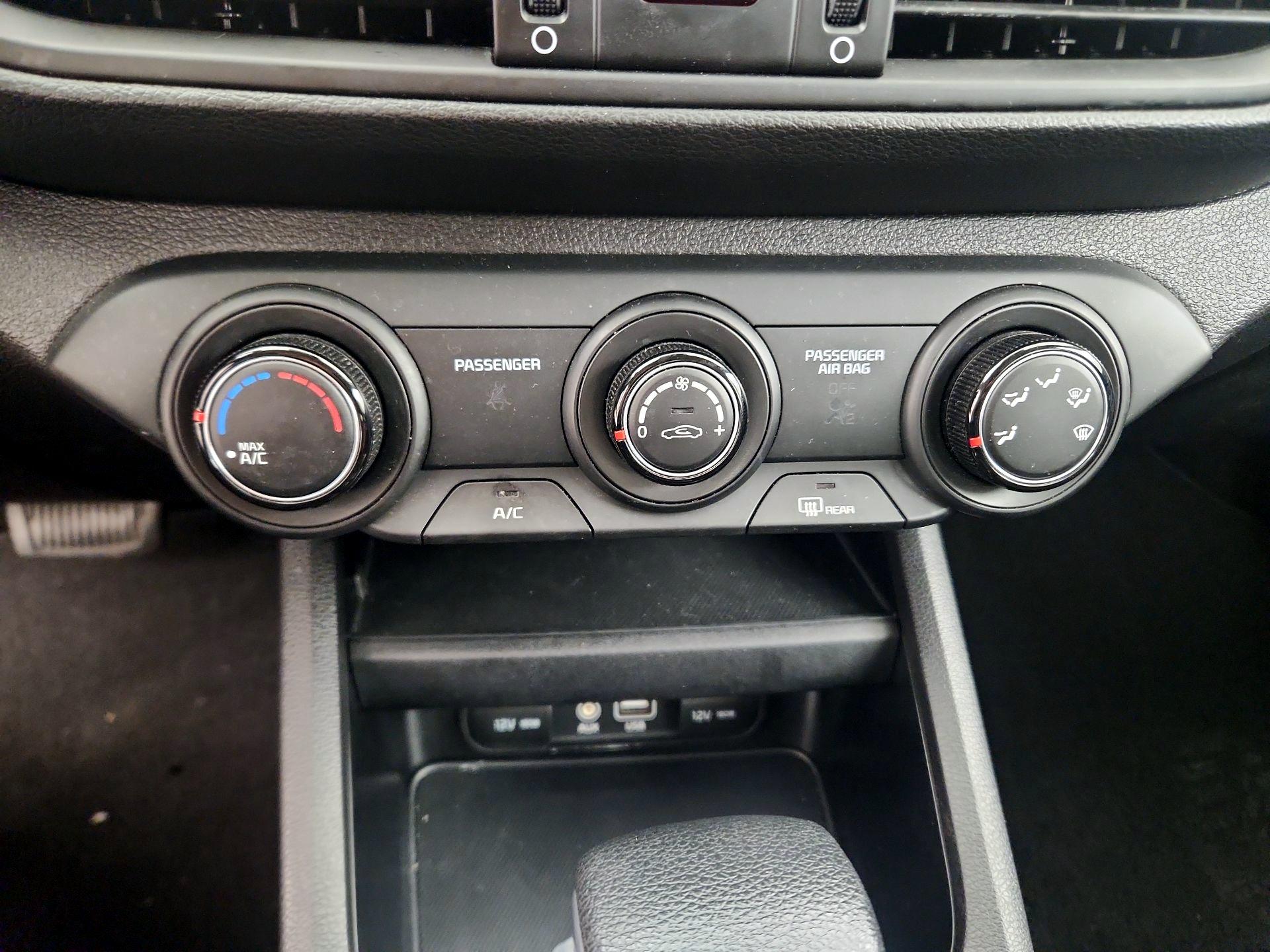 Thumbnail: 2020 Kia Forte - 16