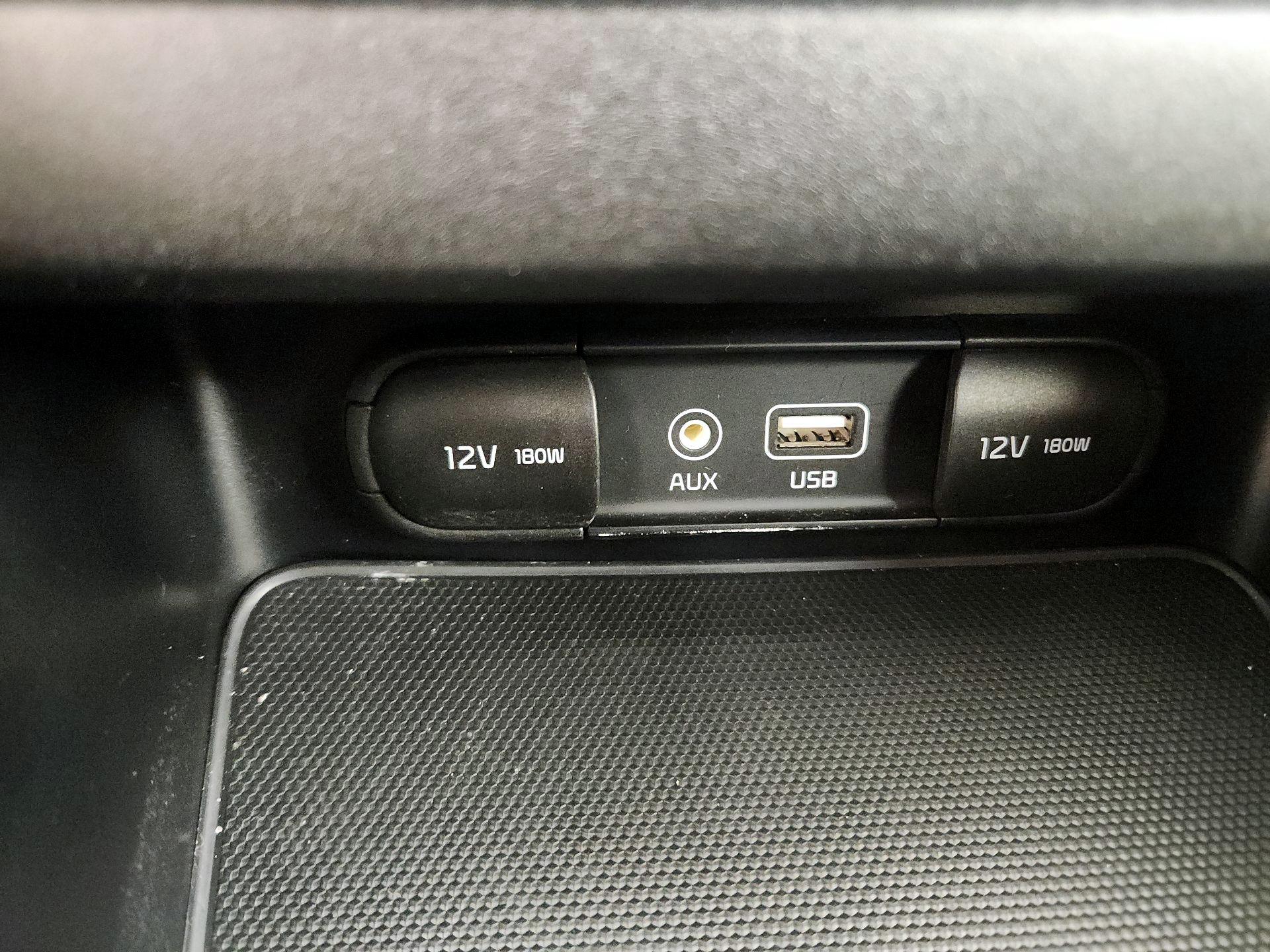 Thumbnail: 2020 Kia Forte - 18