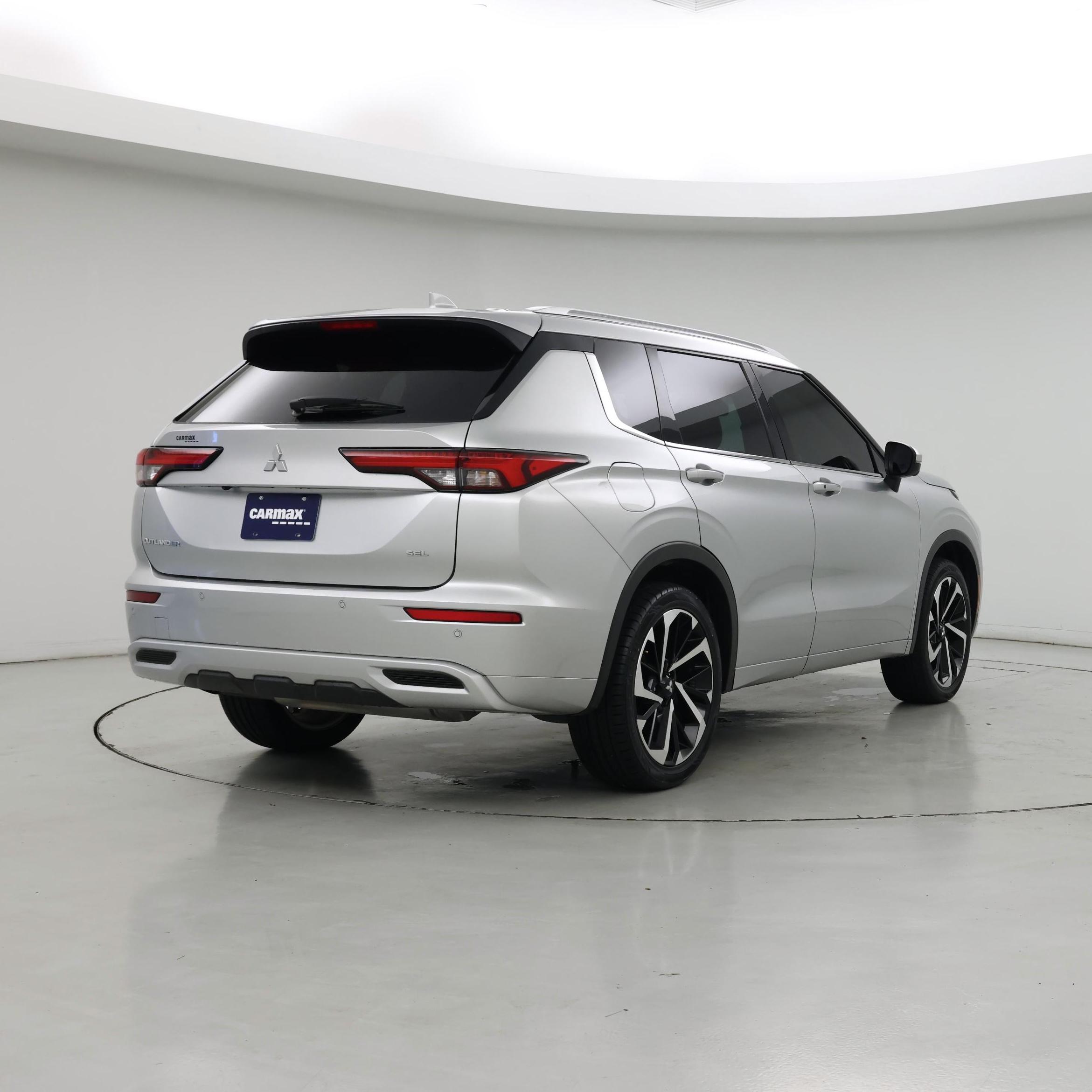Thumbnail: 2022 Mitsubishi Outlander - 8