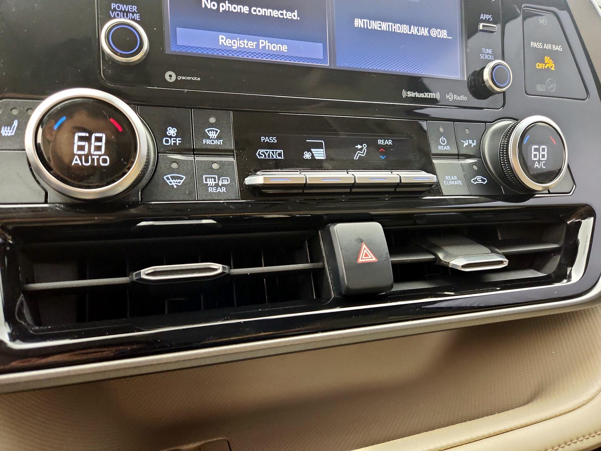 Thumbnail: 2020 Toyota Highlander - 16