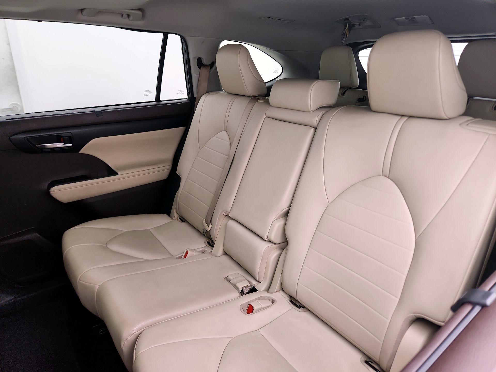Thumbnail: 2020 Toyota Highlander - 20