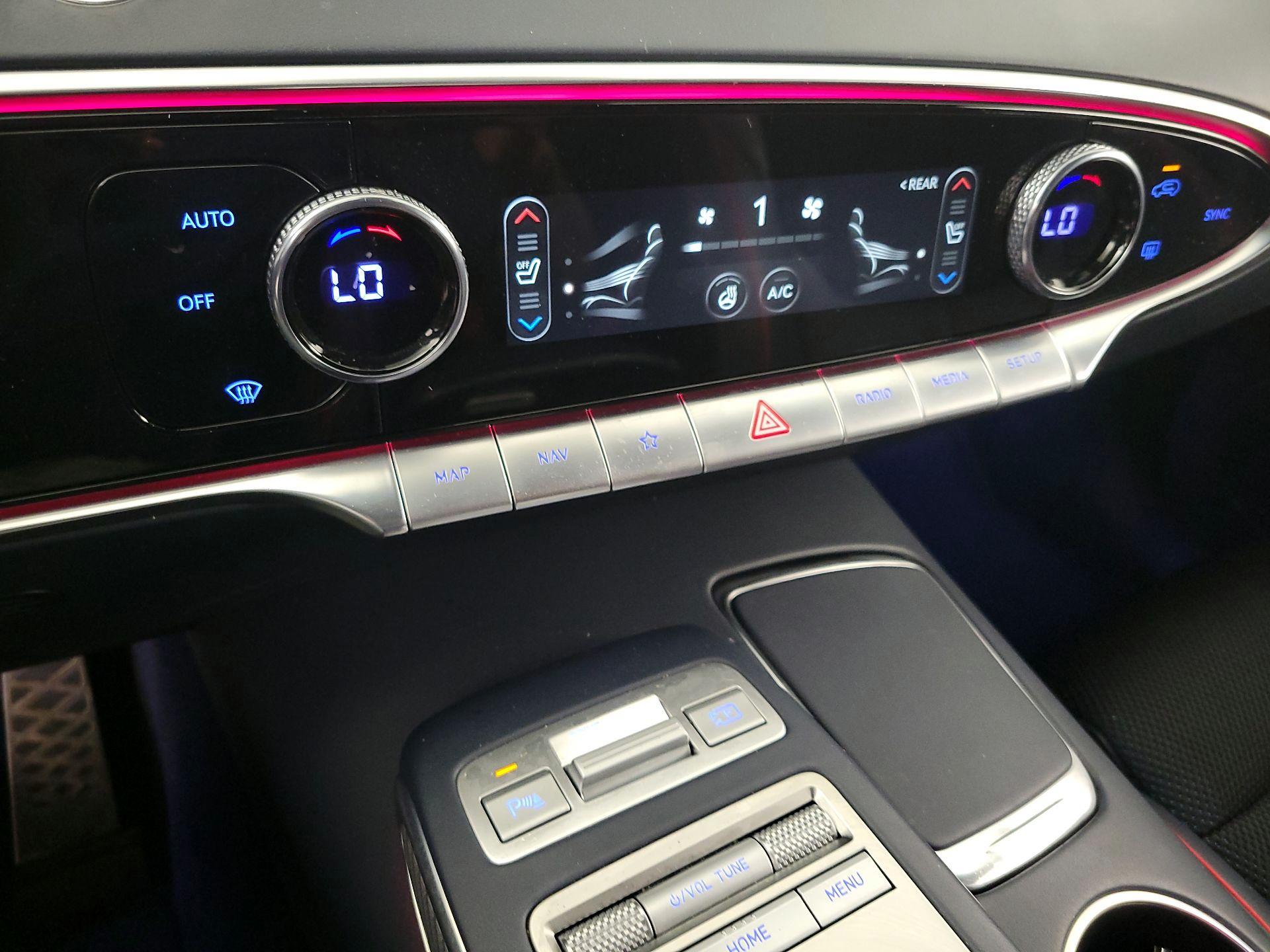 Thumbnail: 2023 Genesis GV70 - 15