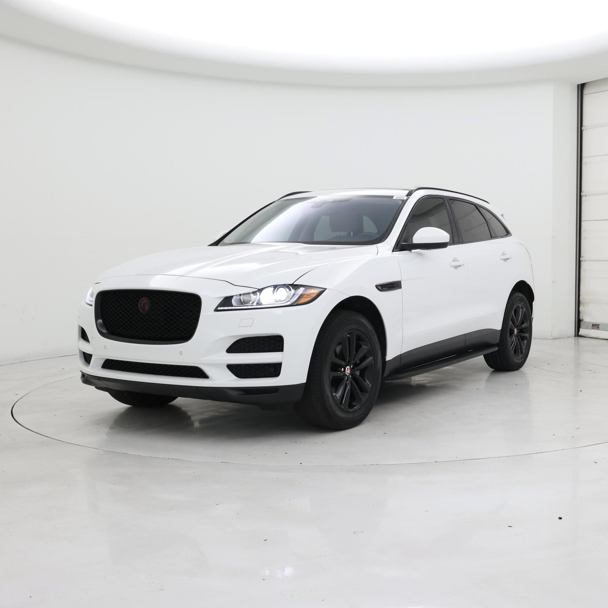 Thumbnail: 2020 Jaguar F-Pace - 4