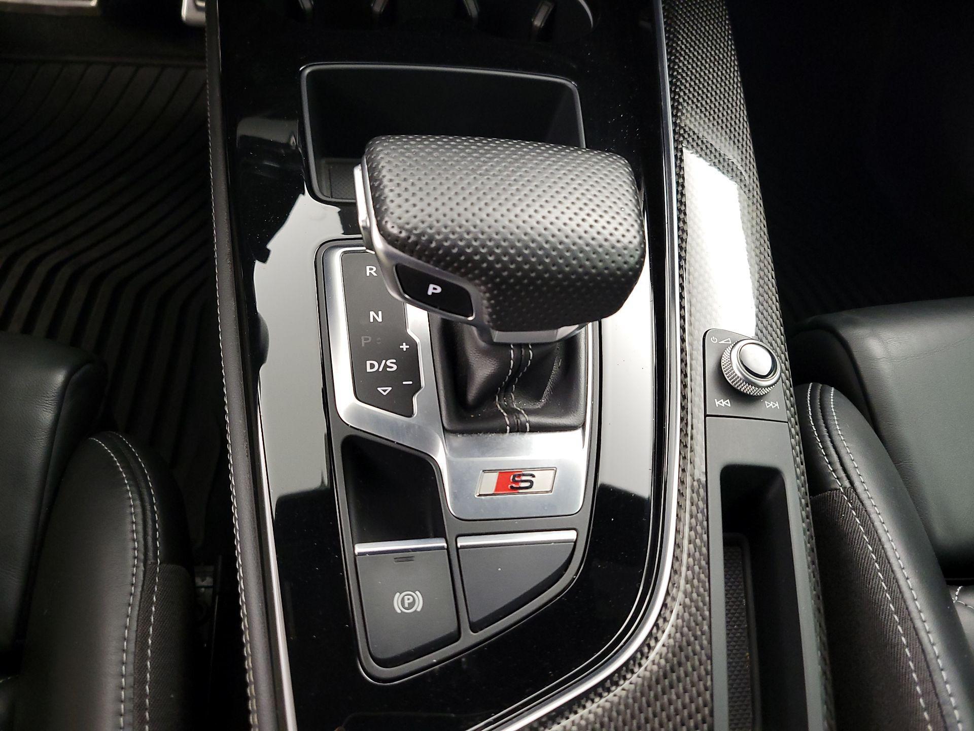 Thumbnail: 2020 Audi S5 - 16
