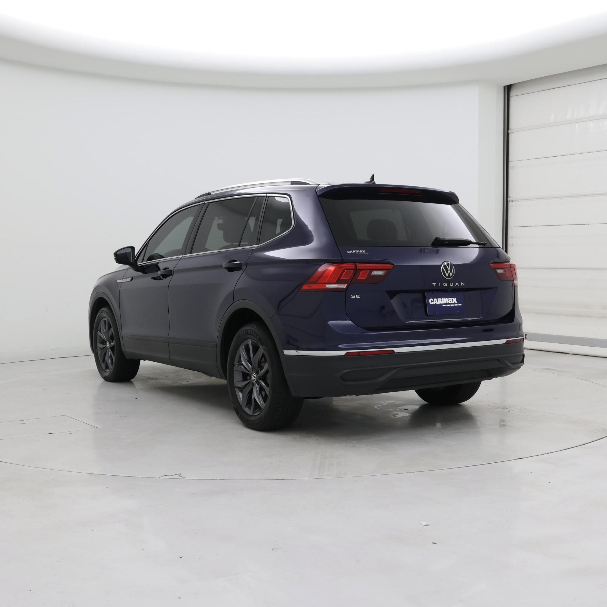 Thumbnail: 2022 Volkswagen Tiguan - 2