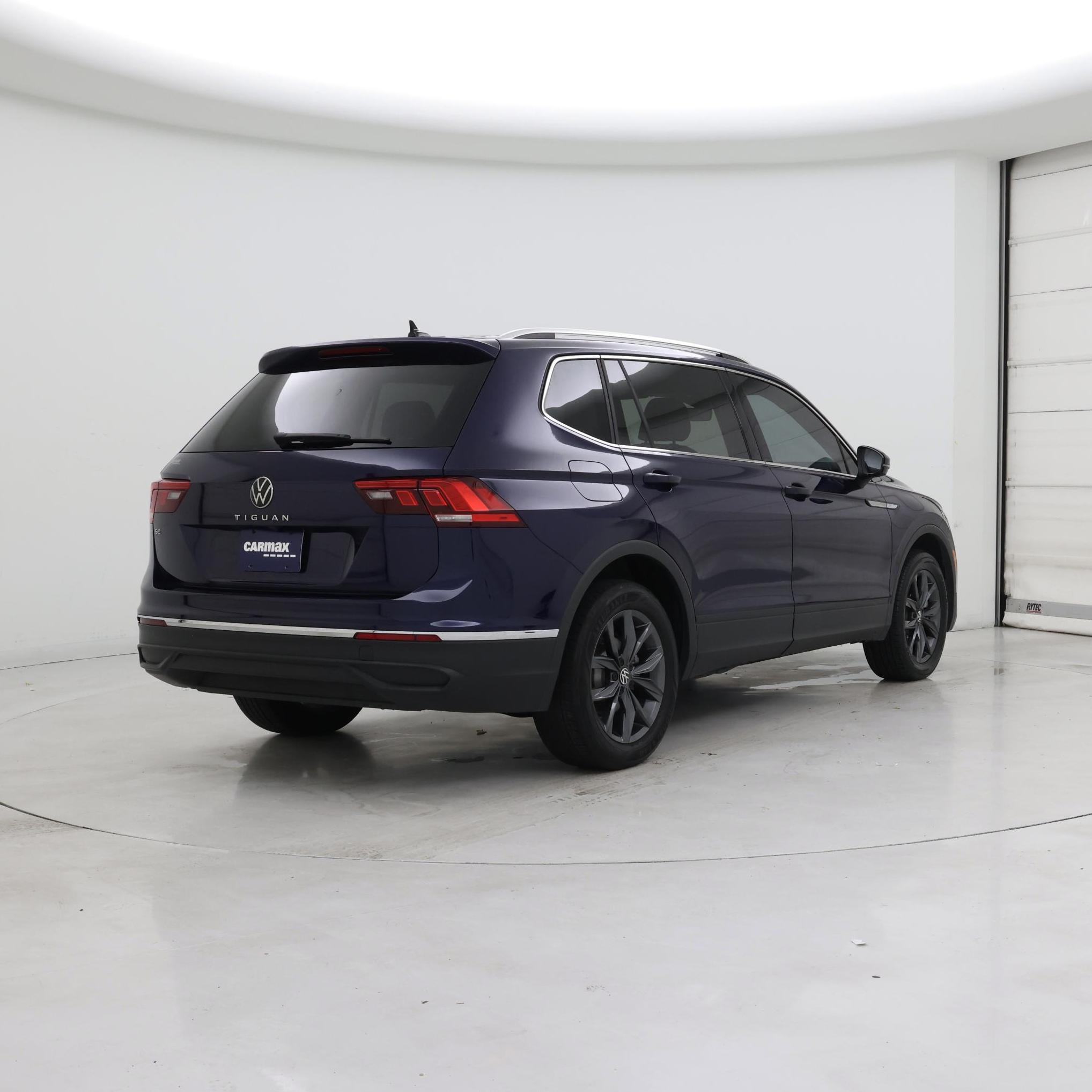 Thumbnail: 2022 Volkswagen Tiguan - 8
