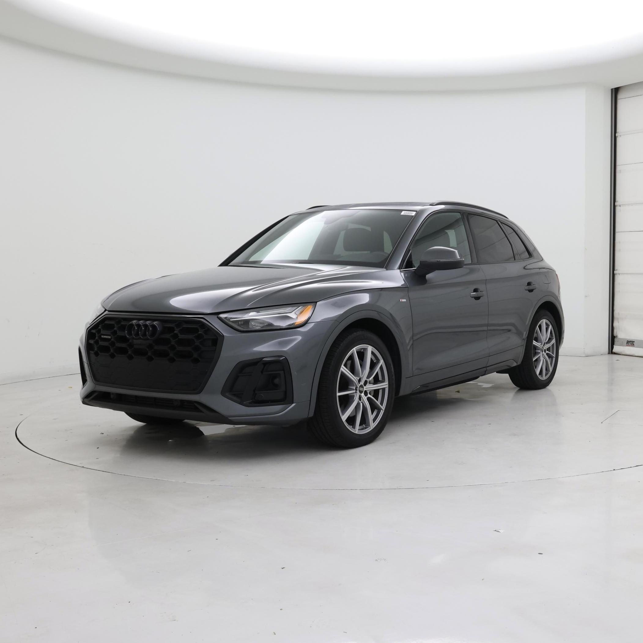 Thumbnail: 2022 Audi Q5 - 4