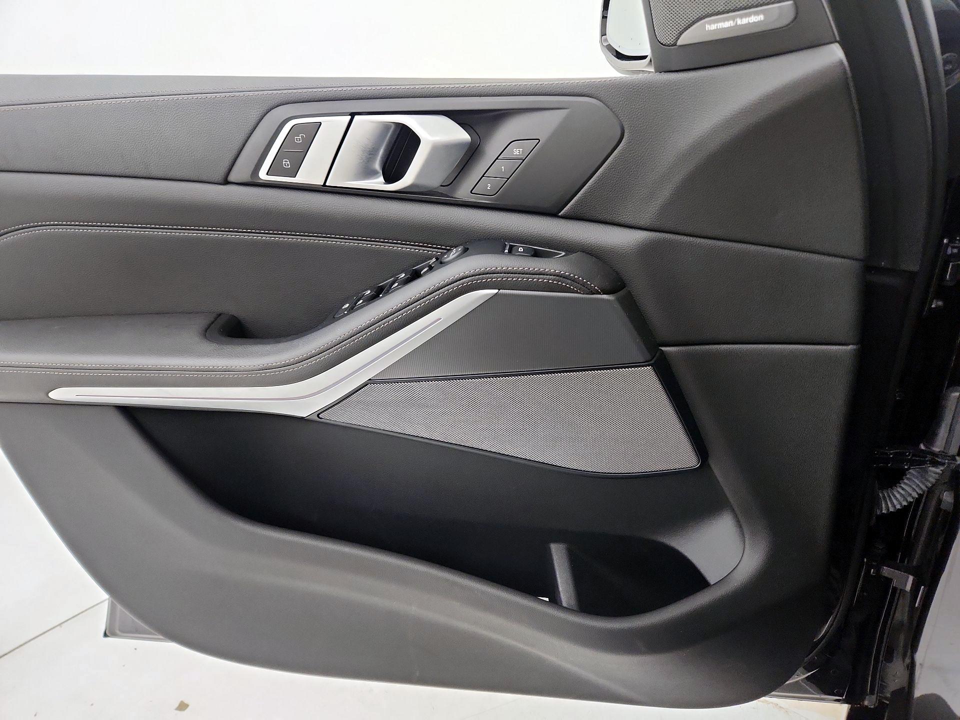 Thumbnail: 2021 BMW X5 - 12