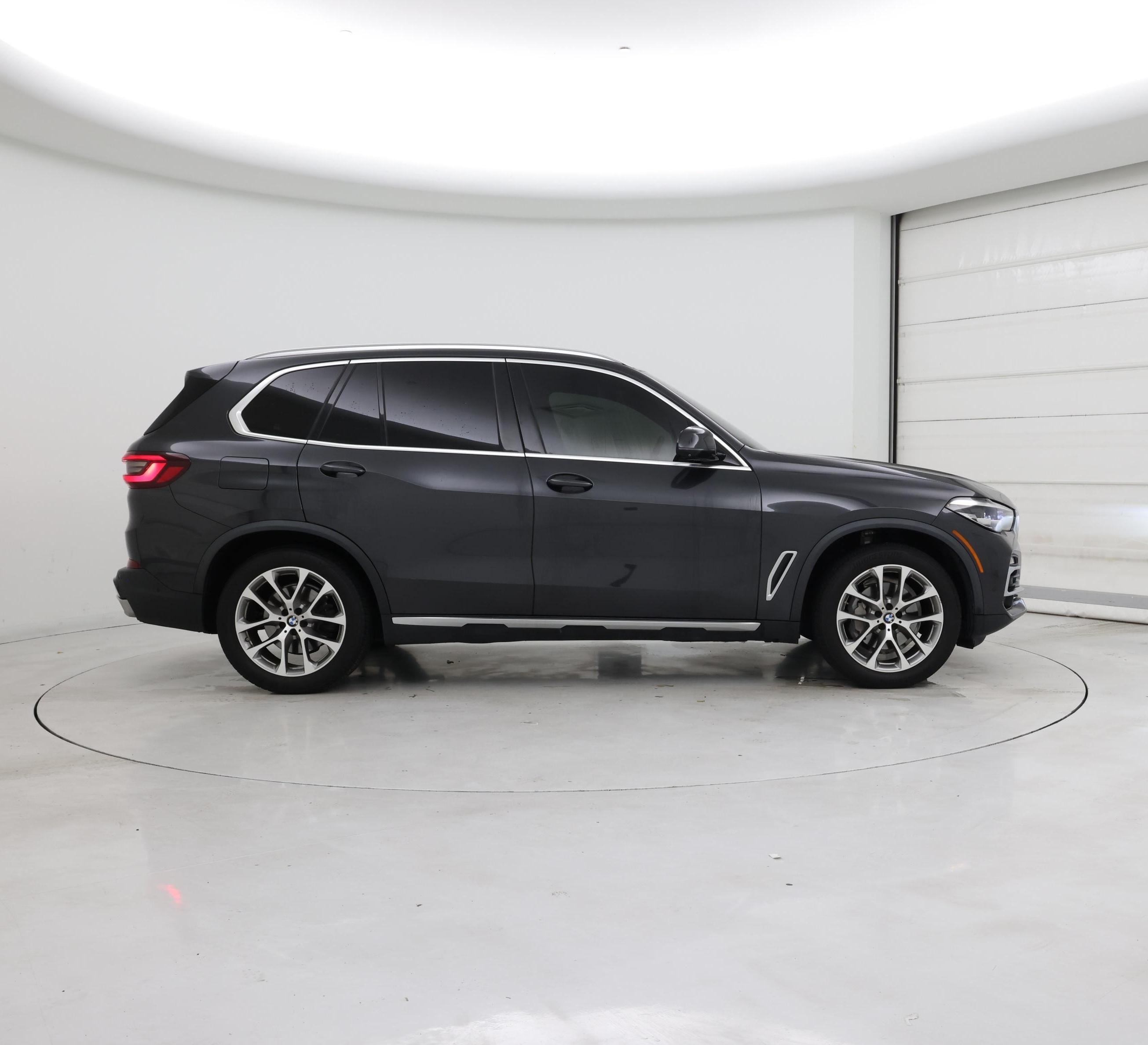 Thumbnail: 2021 BMW X5 - 7