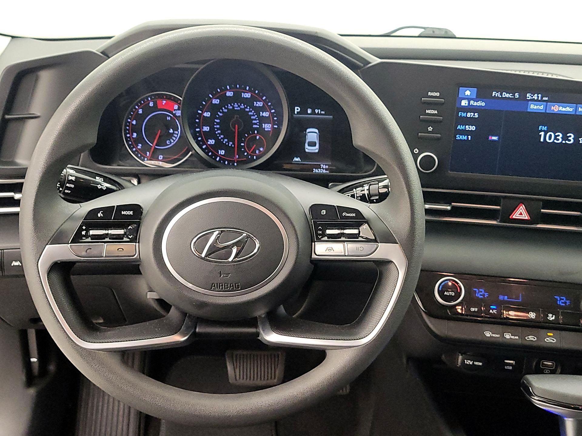 Thumbnail: 2022 Hyundai Elantra - 10