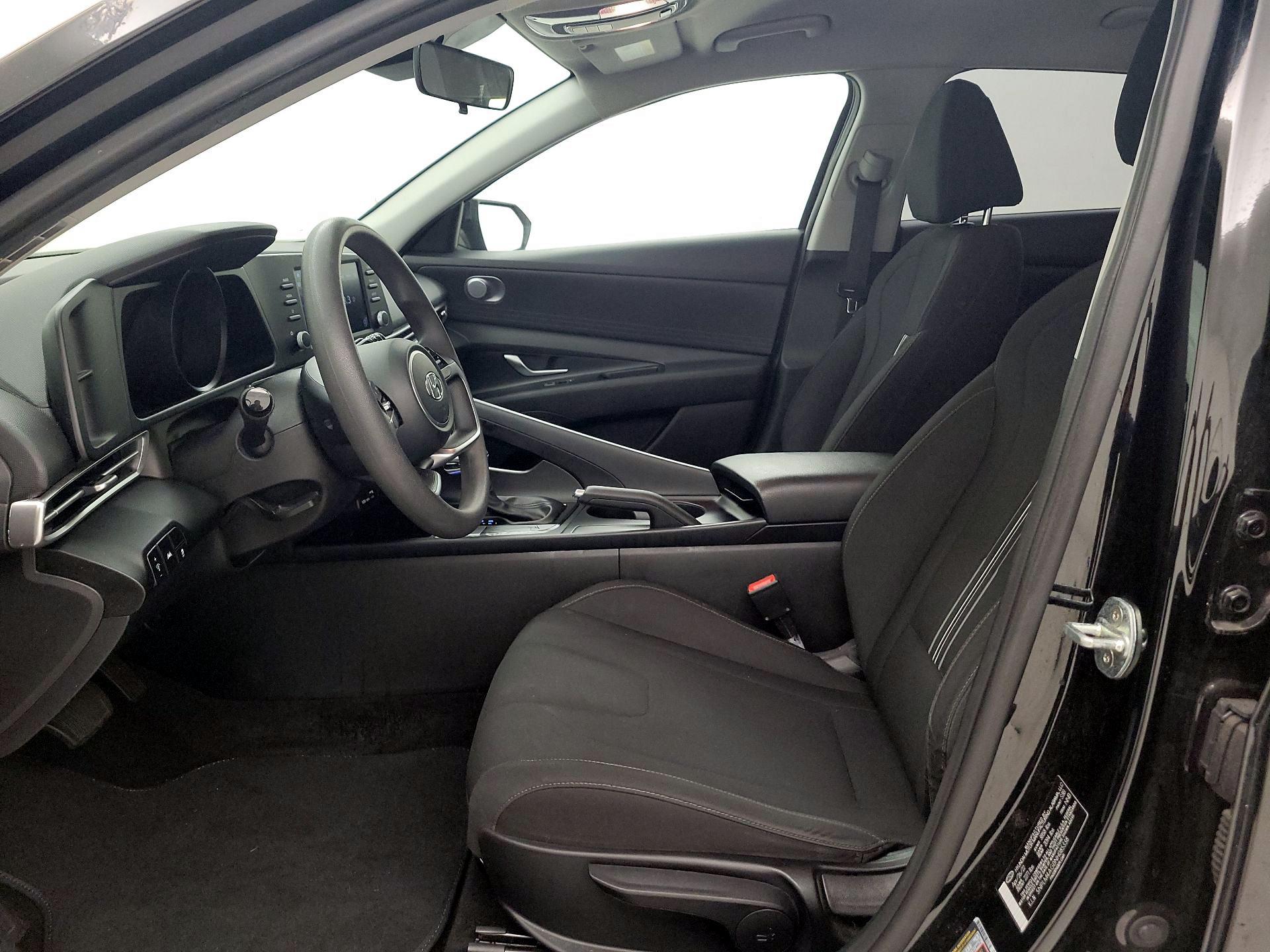 Thumbnail: 2022 Hyundai Elantra - 11