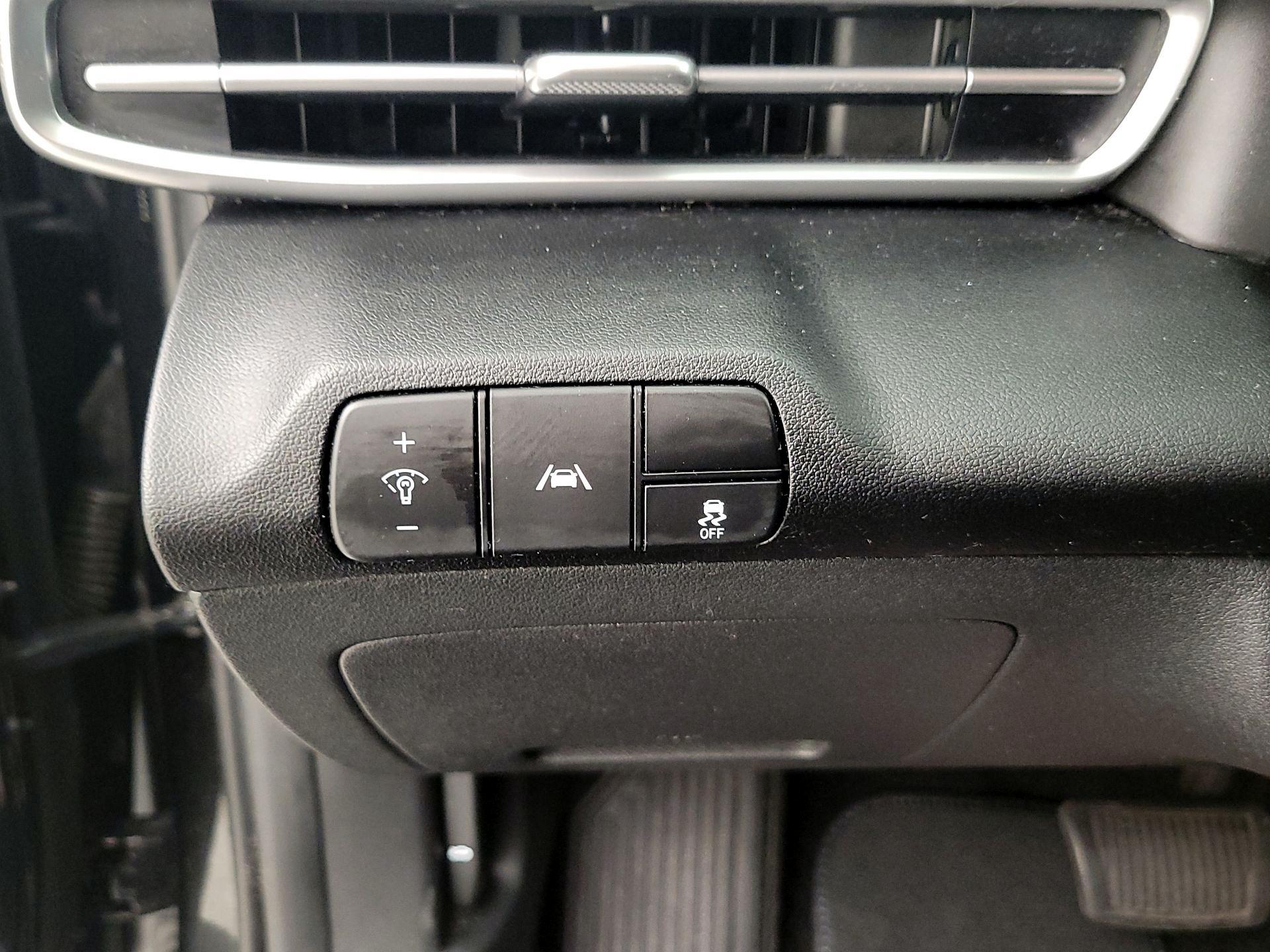 Thumbnail: 2022 Hyundai Elantra - 13