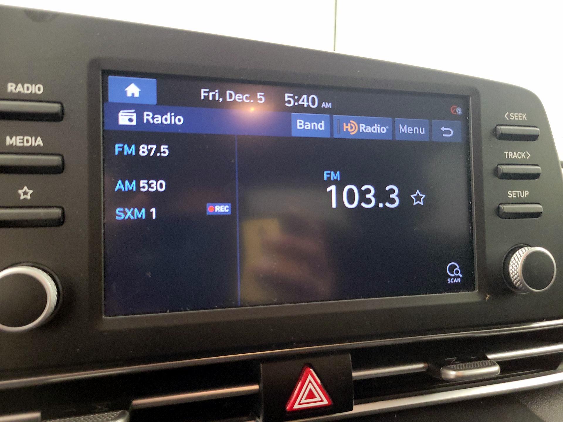 Thumbnail: 2022 Hyundai Elantra - 15