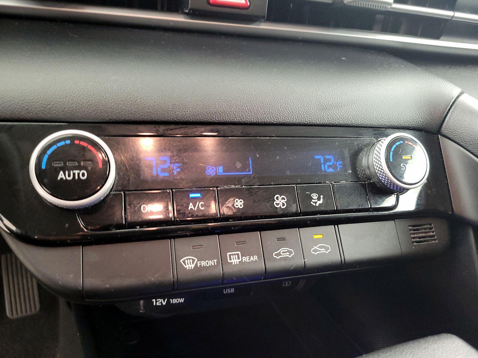 Thumbnail: 2022 Hyundai Elantra - 16