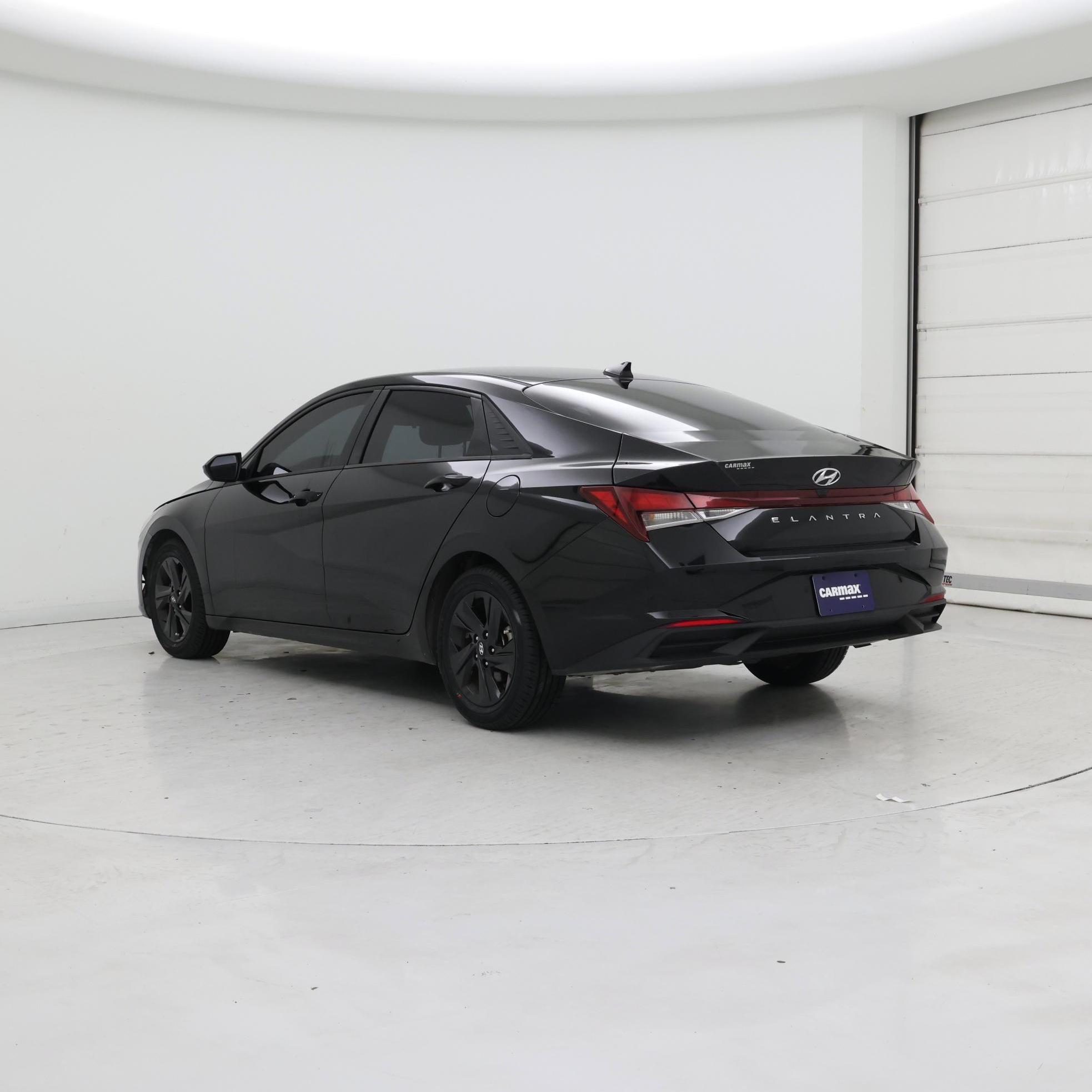 Thumbnail: 2022 Hyundai Elantra - 2