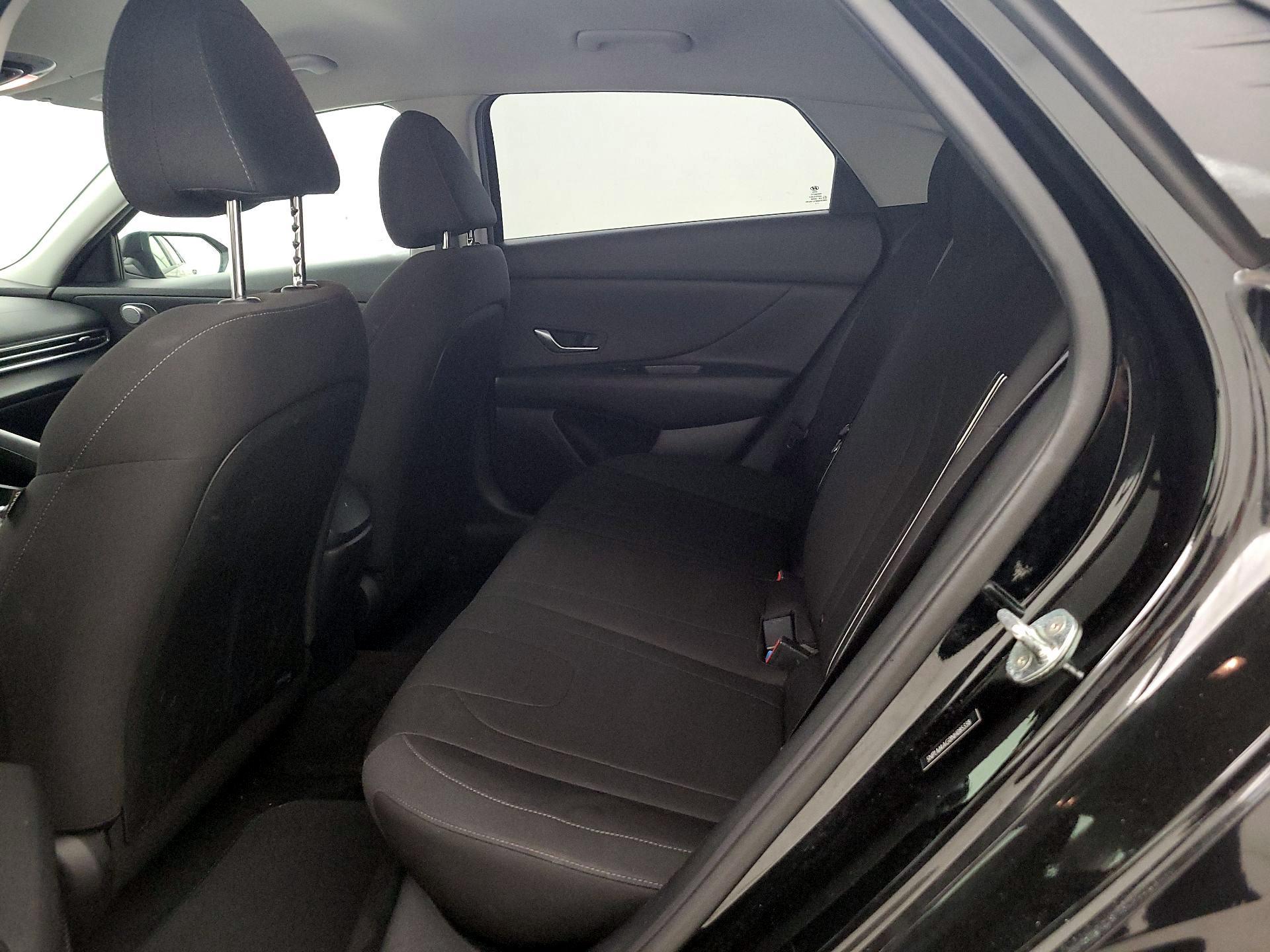 Thumbnail: 2022 Hyundai Elantra - 19