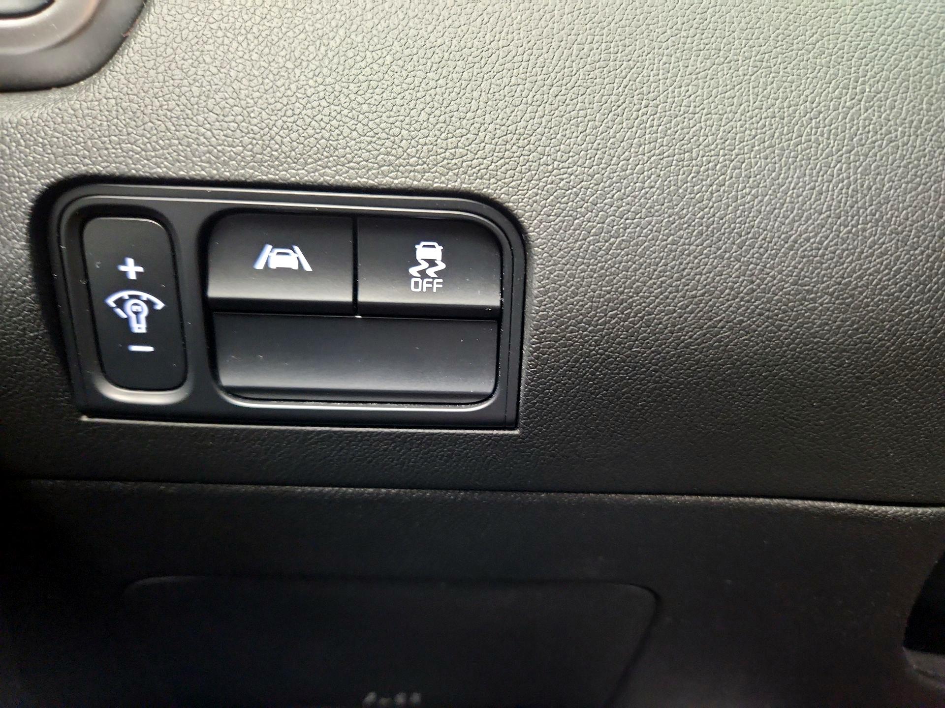 Thumbnail: 2023 Kia Sorento - 13