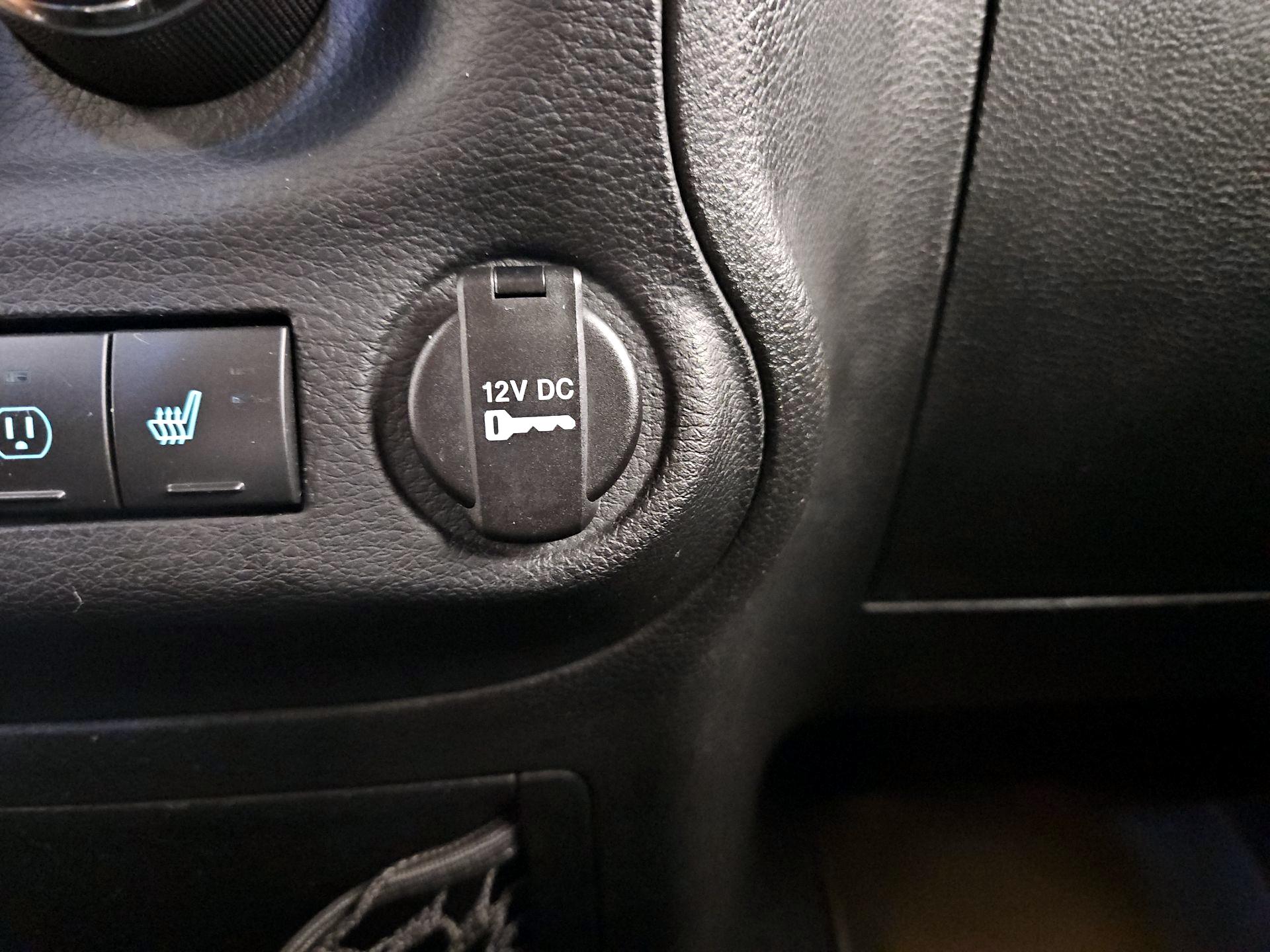 Thumbnail: 2014 Jeep Wrangler - 17