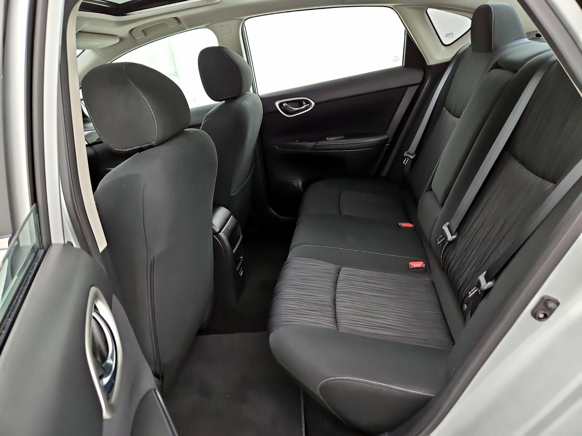 Thumbnail: 2019 Nissan Sentra - 19