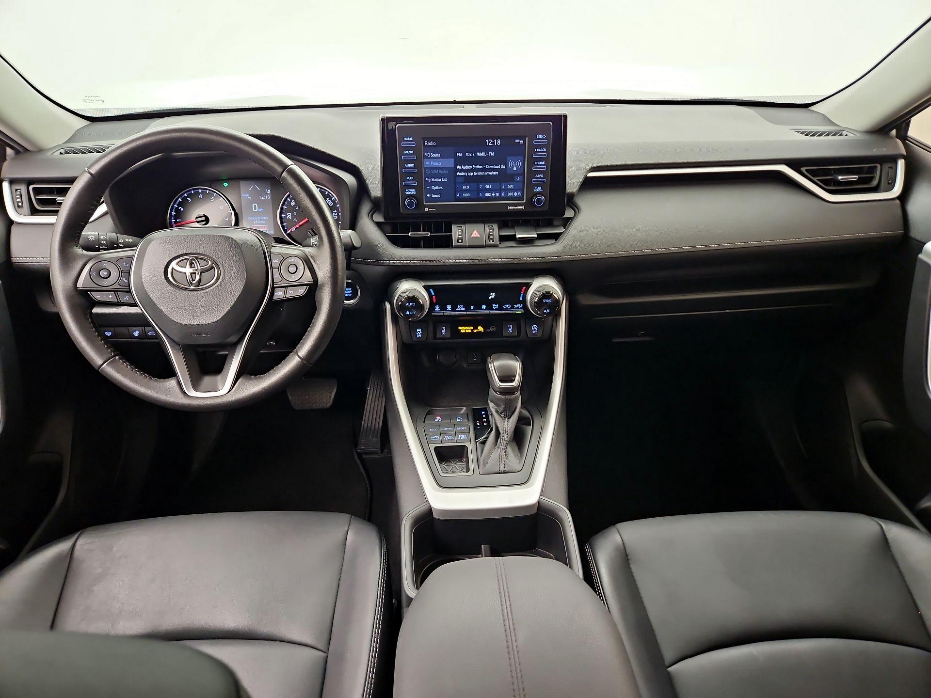 Thumbnail: 2022 Toyota RAV4 - 9