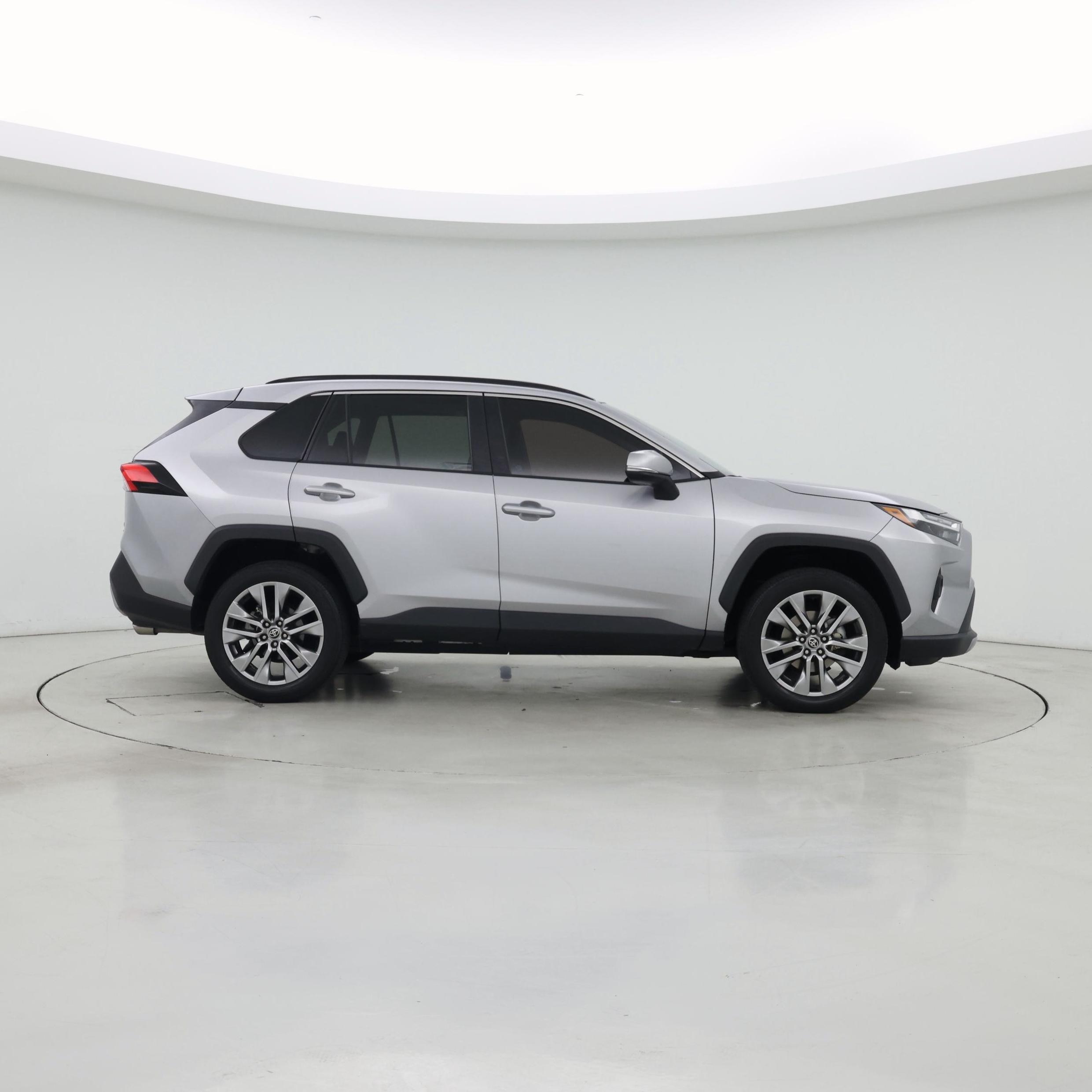 Thumbnail: 2022 Toyota RAV4 - 7