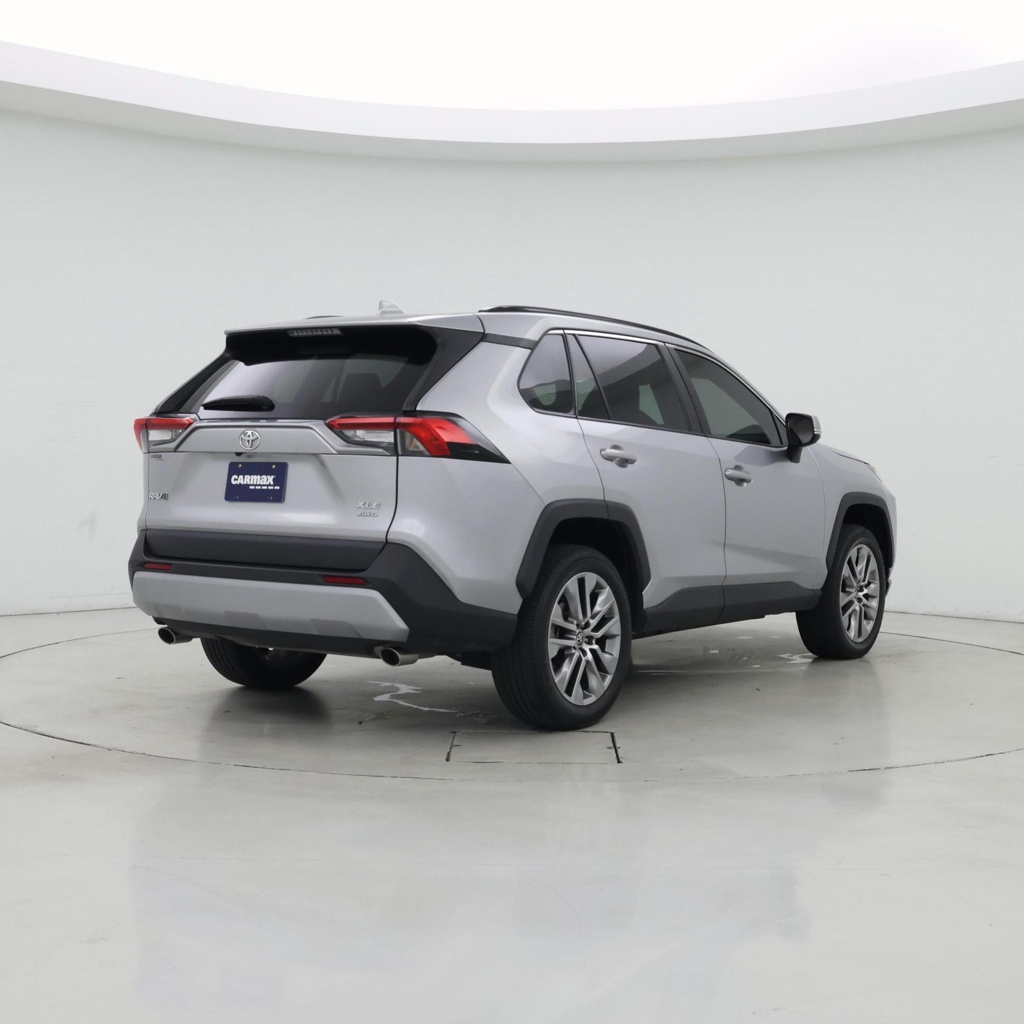 Thumbnail: 2022 Toyota RAV4 - 8