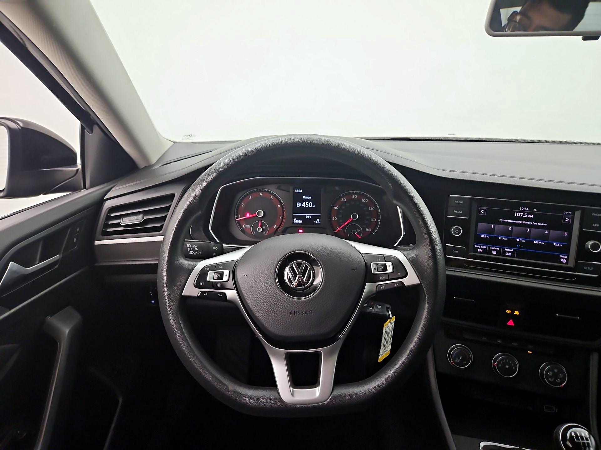 Thumbnail: 2019 Volkswagen Jetta - 10