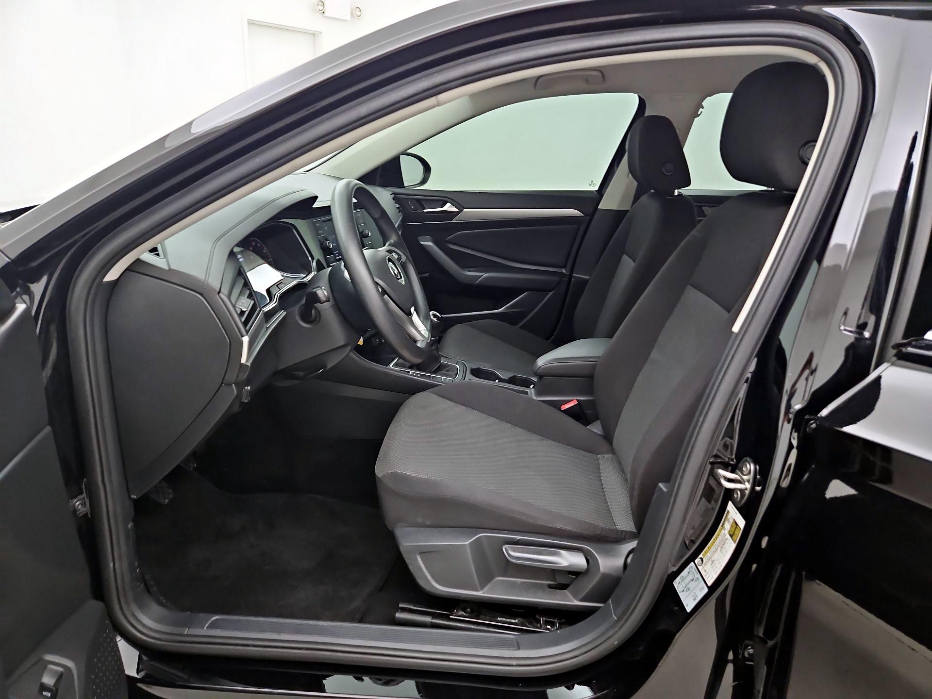 Thumbnail: 2019 Volkswagen Jetta - 11